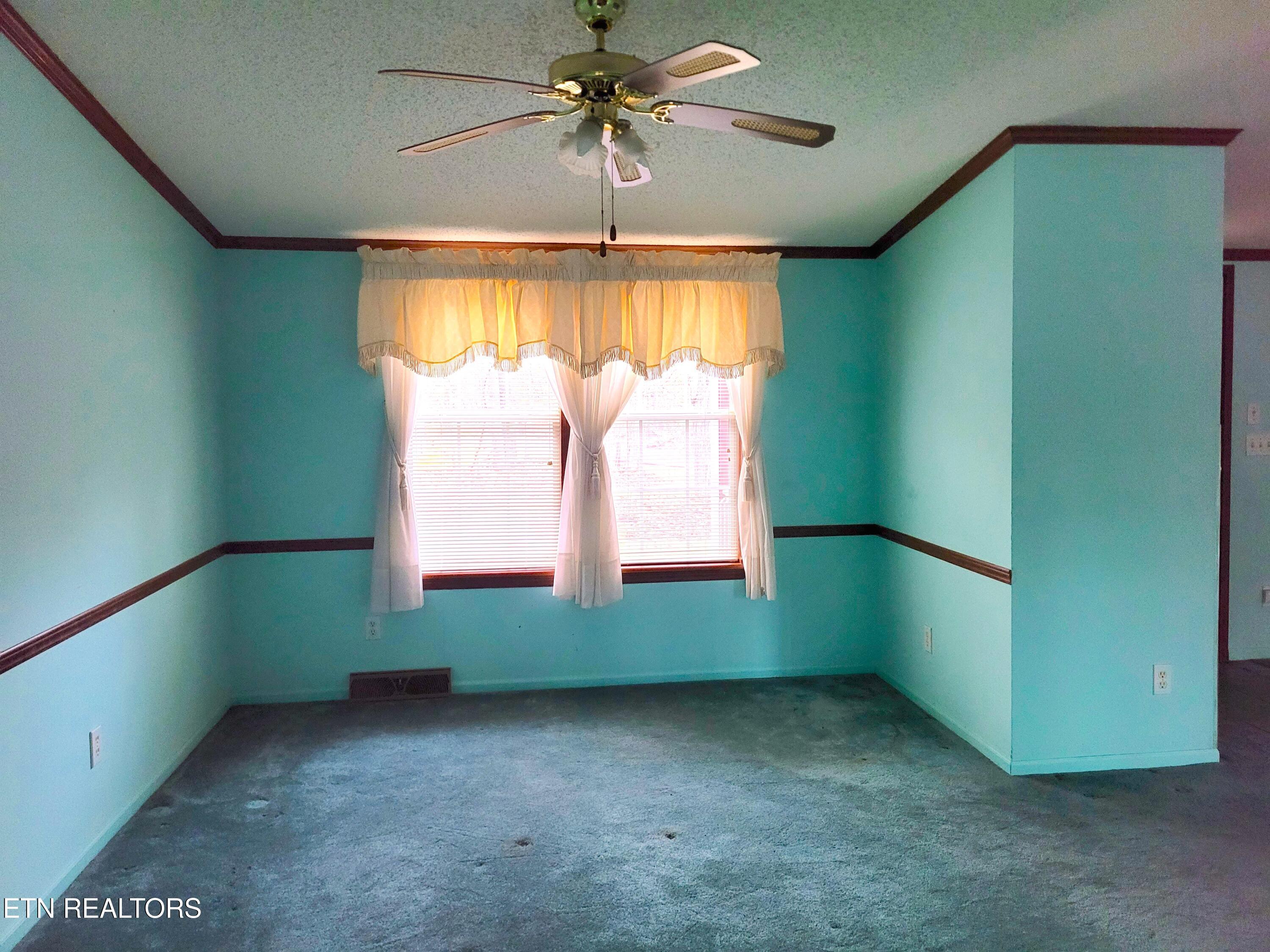 22 Prestonwood Court Crossville TN 38558