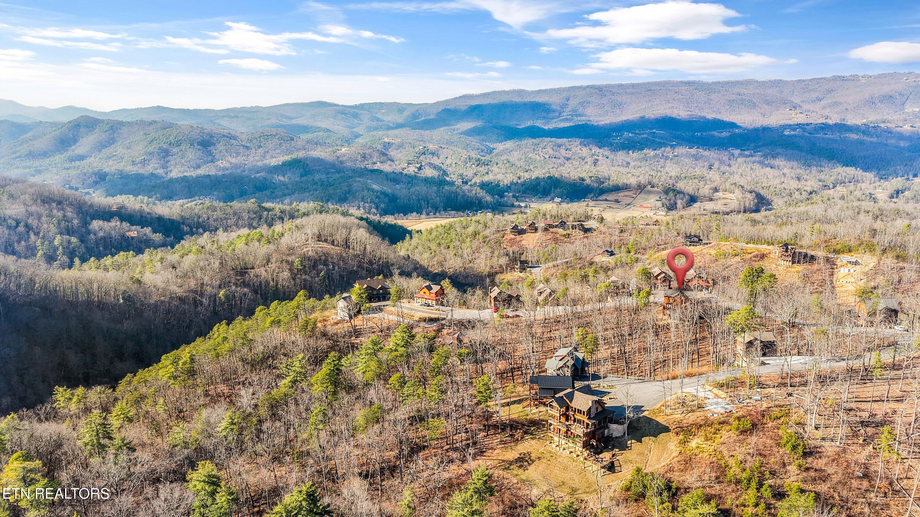 2529 Mountain Holly Way Sevierville TN 37862