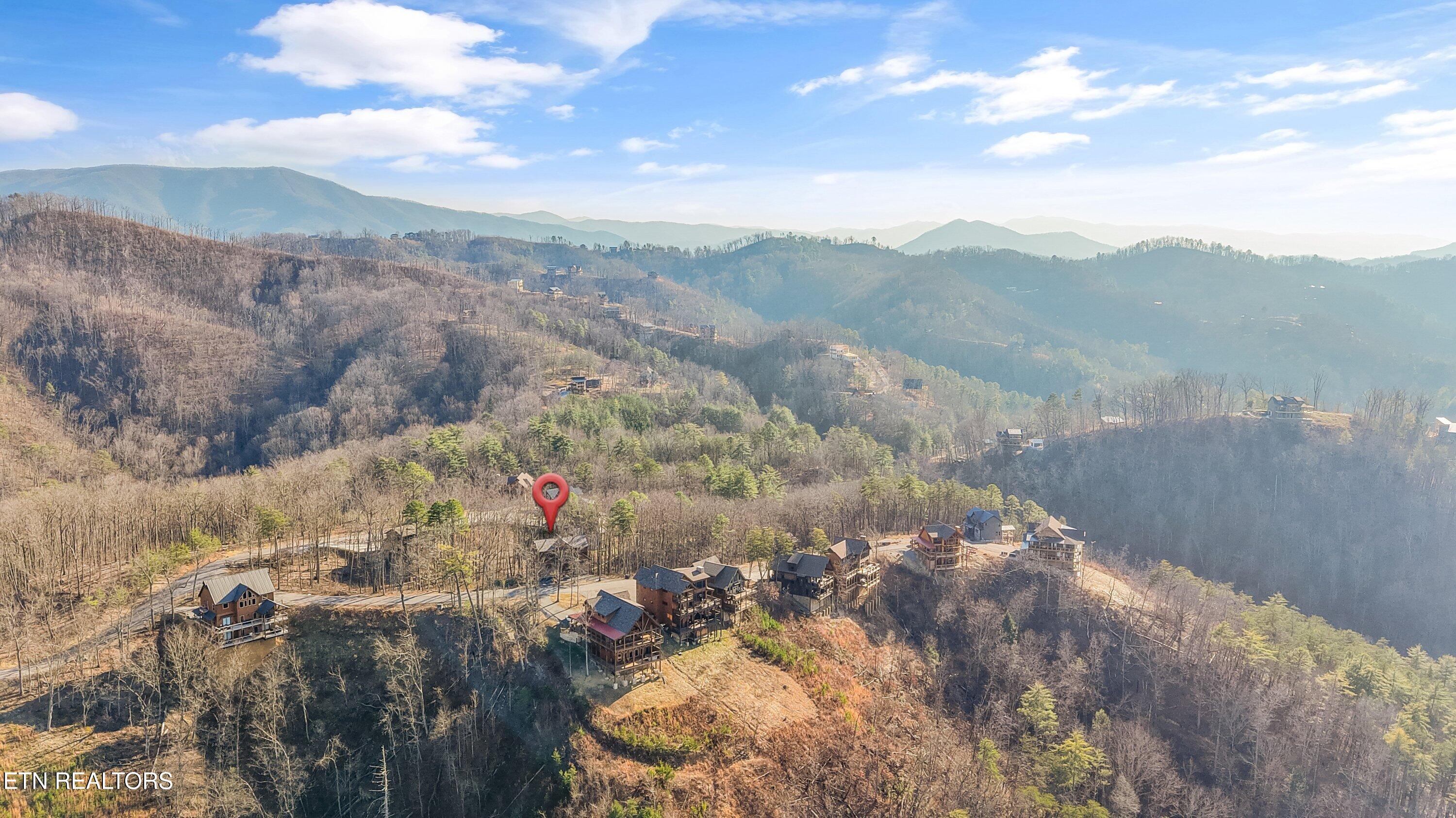 2529 Mountain Holly Way Sevierville TN 37862