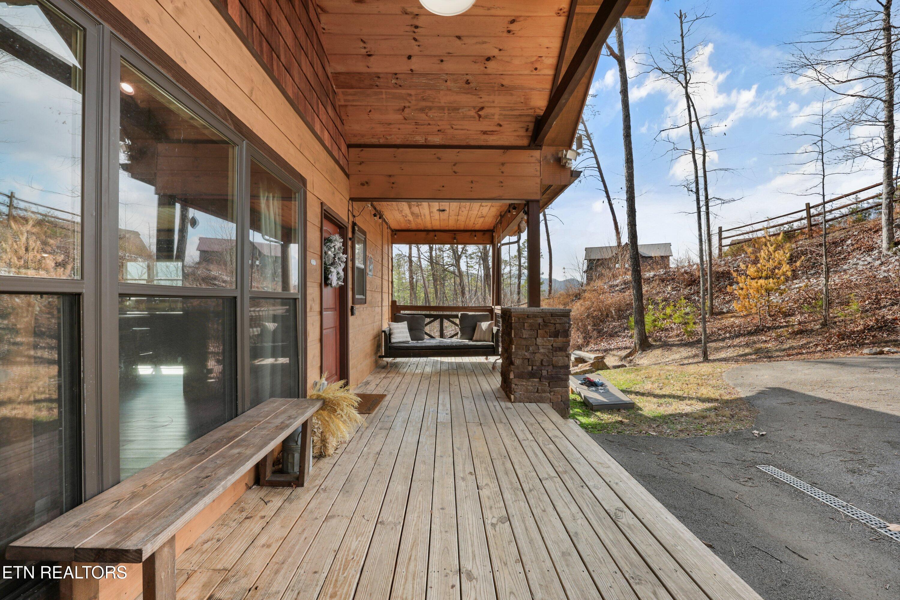 2529 Mountain Holly Way Sevierville TN 37862