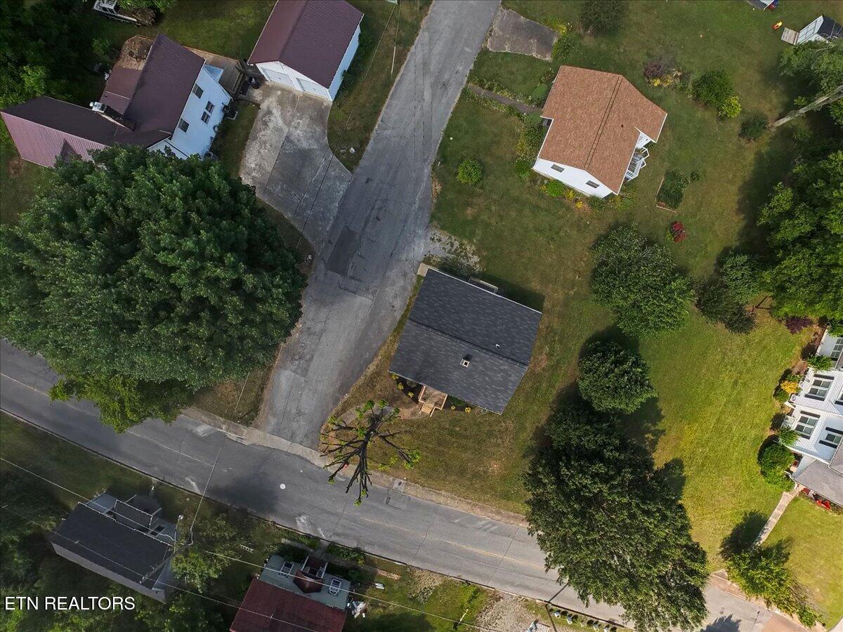901 Mayes Avenue Sweetwater TN 37874