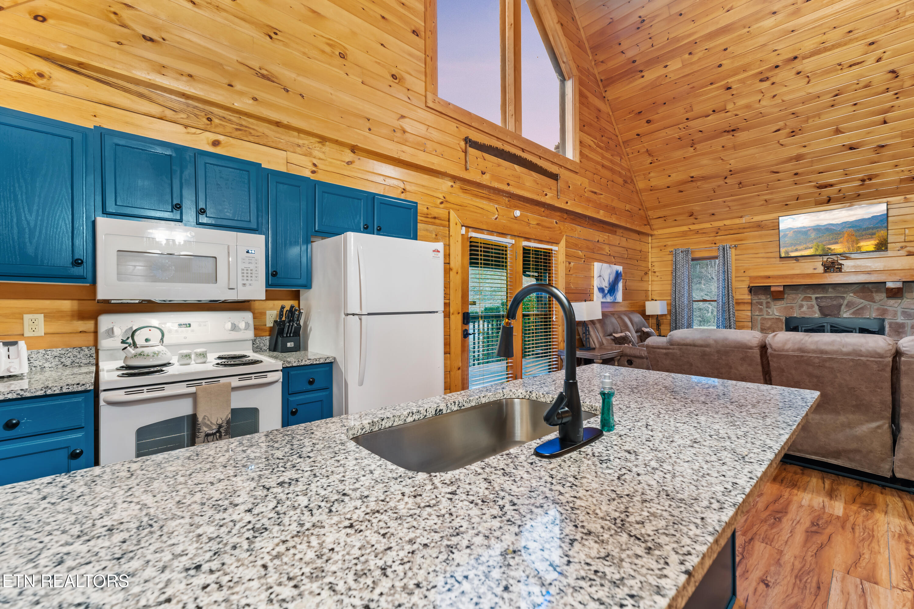 1316 Wedge Tailed Lane Sevierville TN 37876