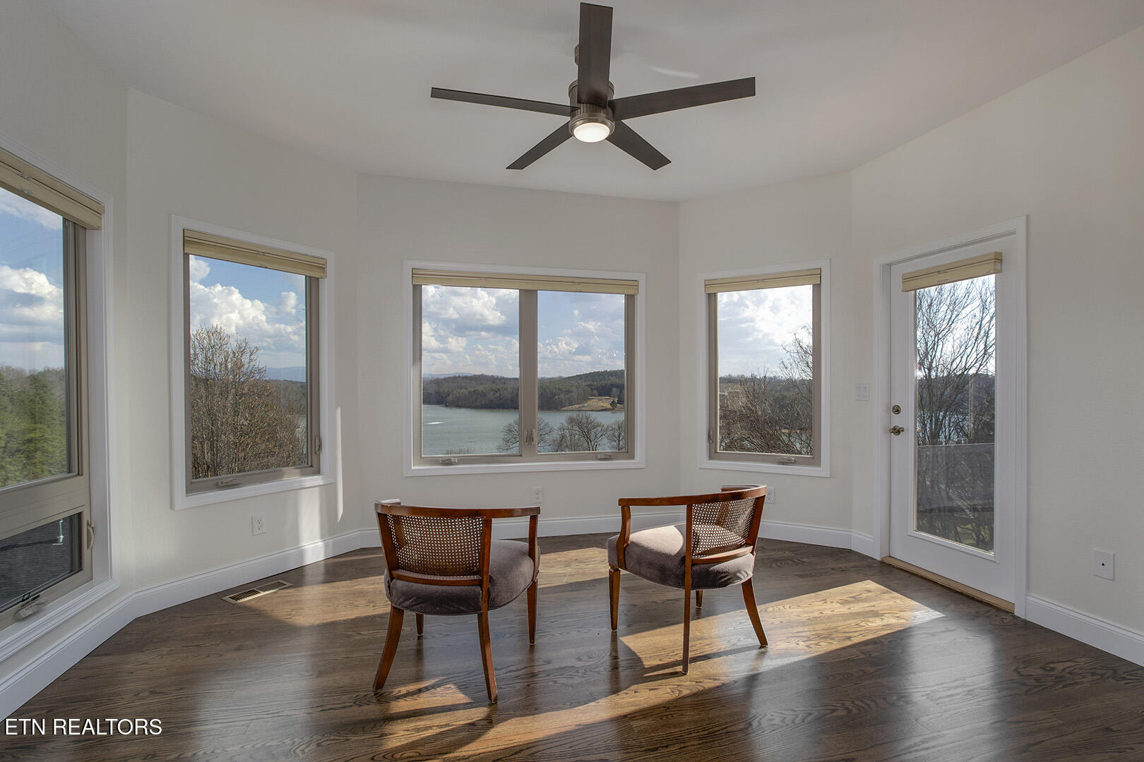 130 Lake Vista Drive Greenback TN 37742