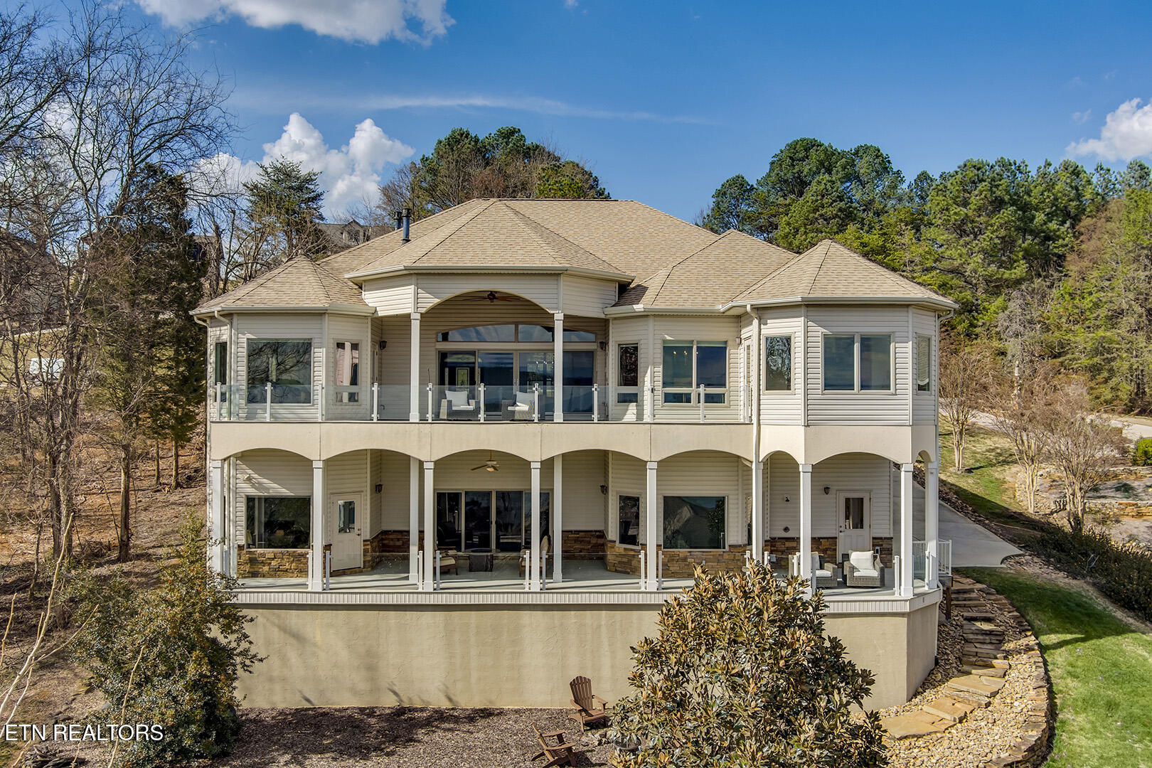 130 Lake Vista Drive Greenback TN 37742