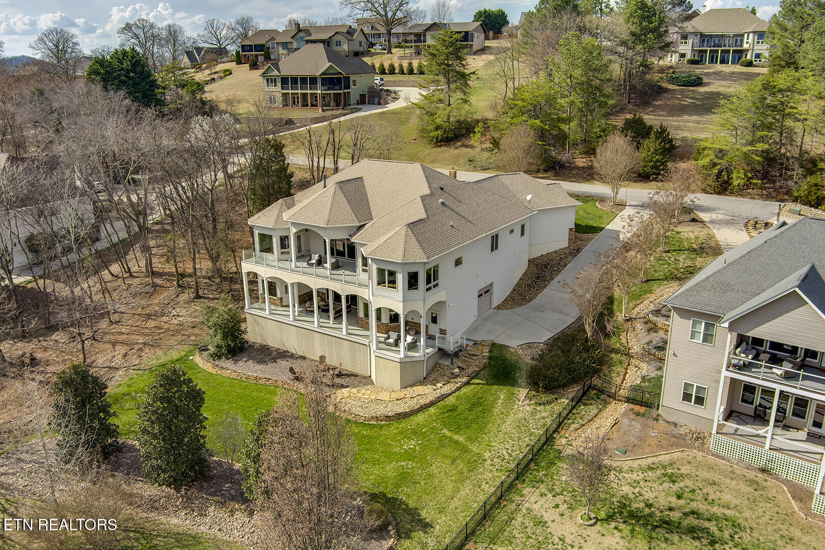 130 Lake Vista Drive Greenback TN 37742