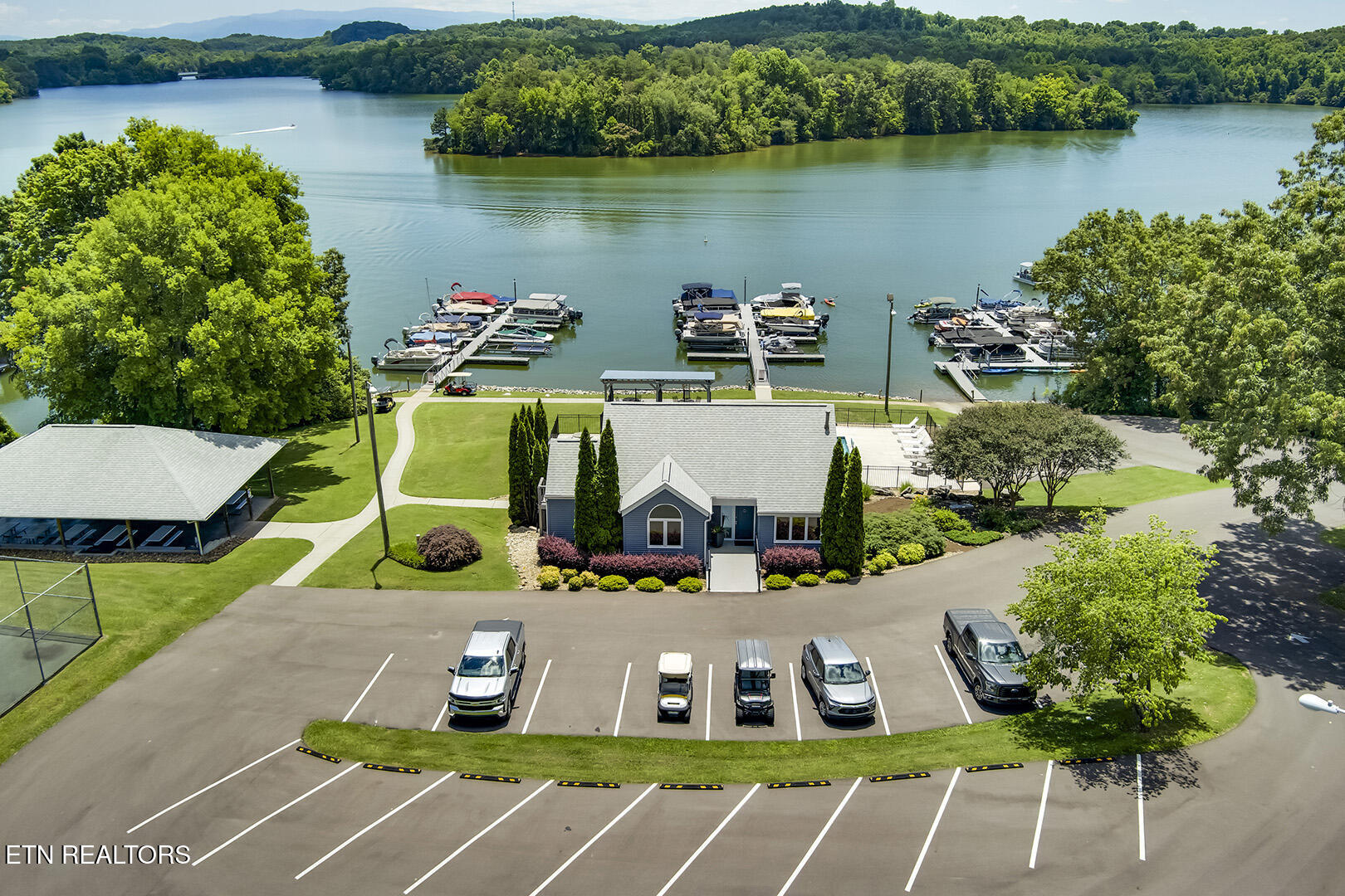 130 Lake Vista Drive Greenback TN 37742