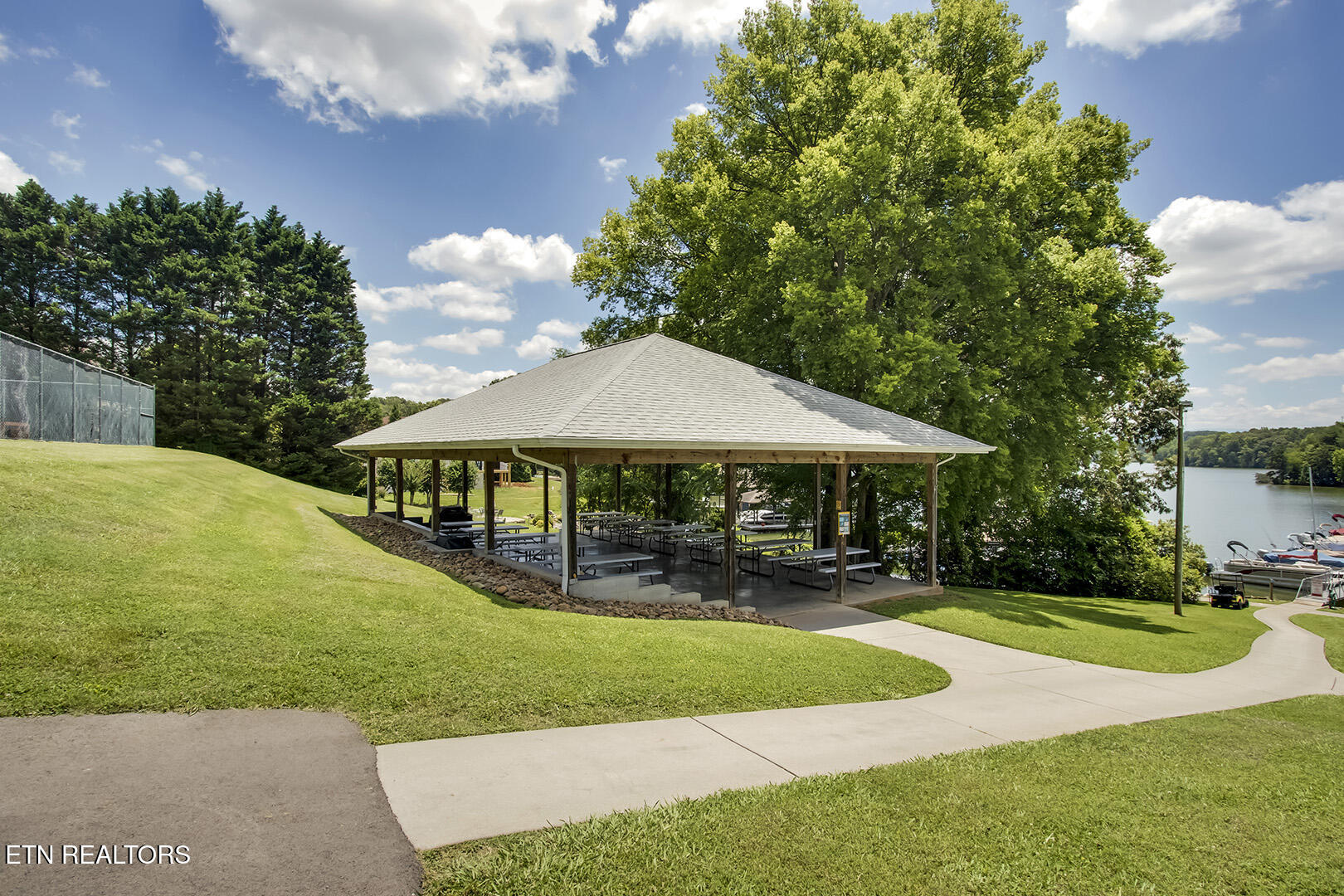 130 Lake Vista Drive Greenback TN 37742