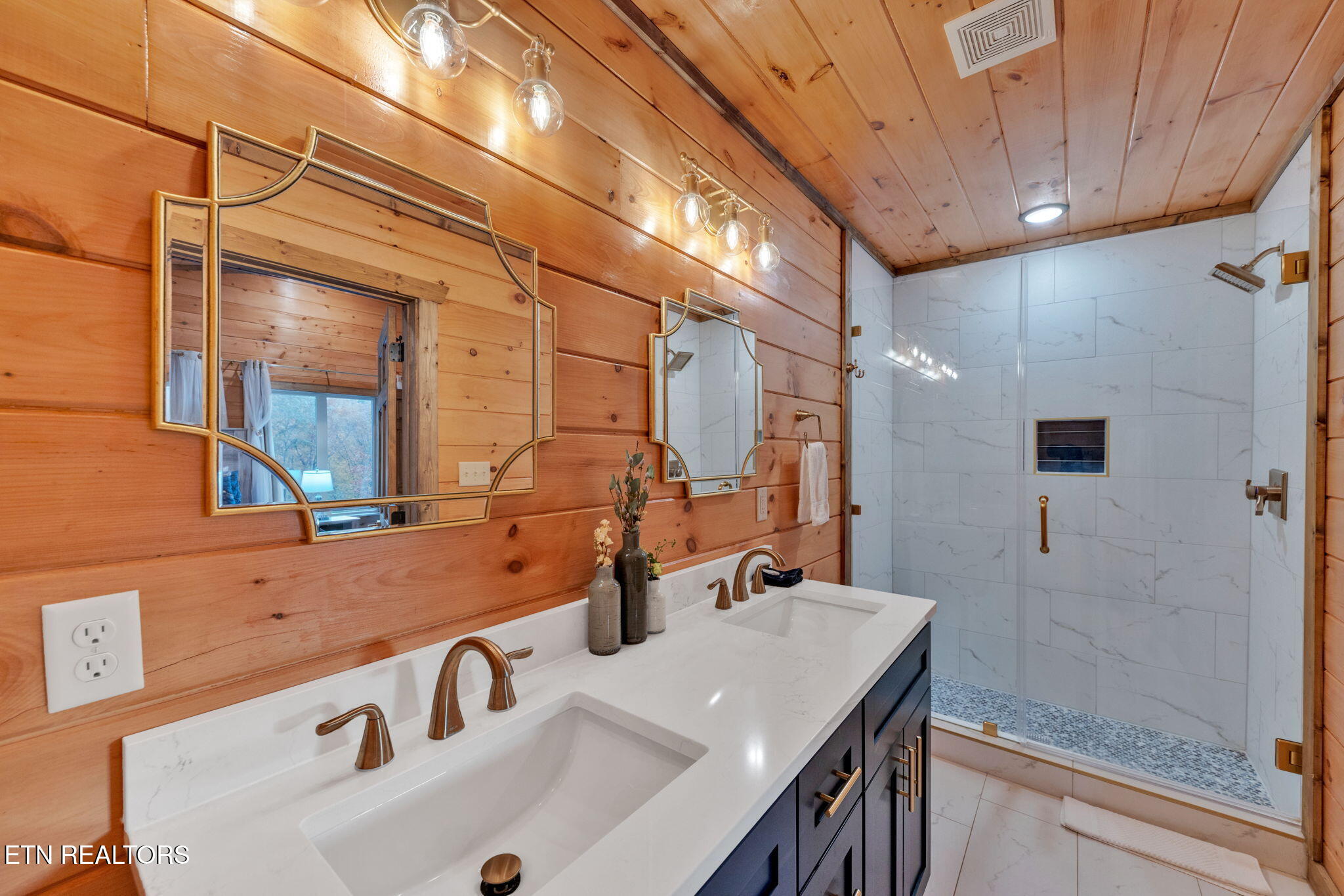 4164 Chamberlain Lane Sevierville TN 37862