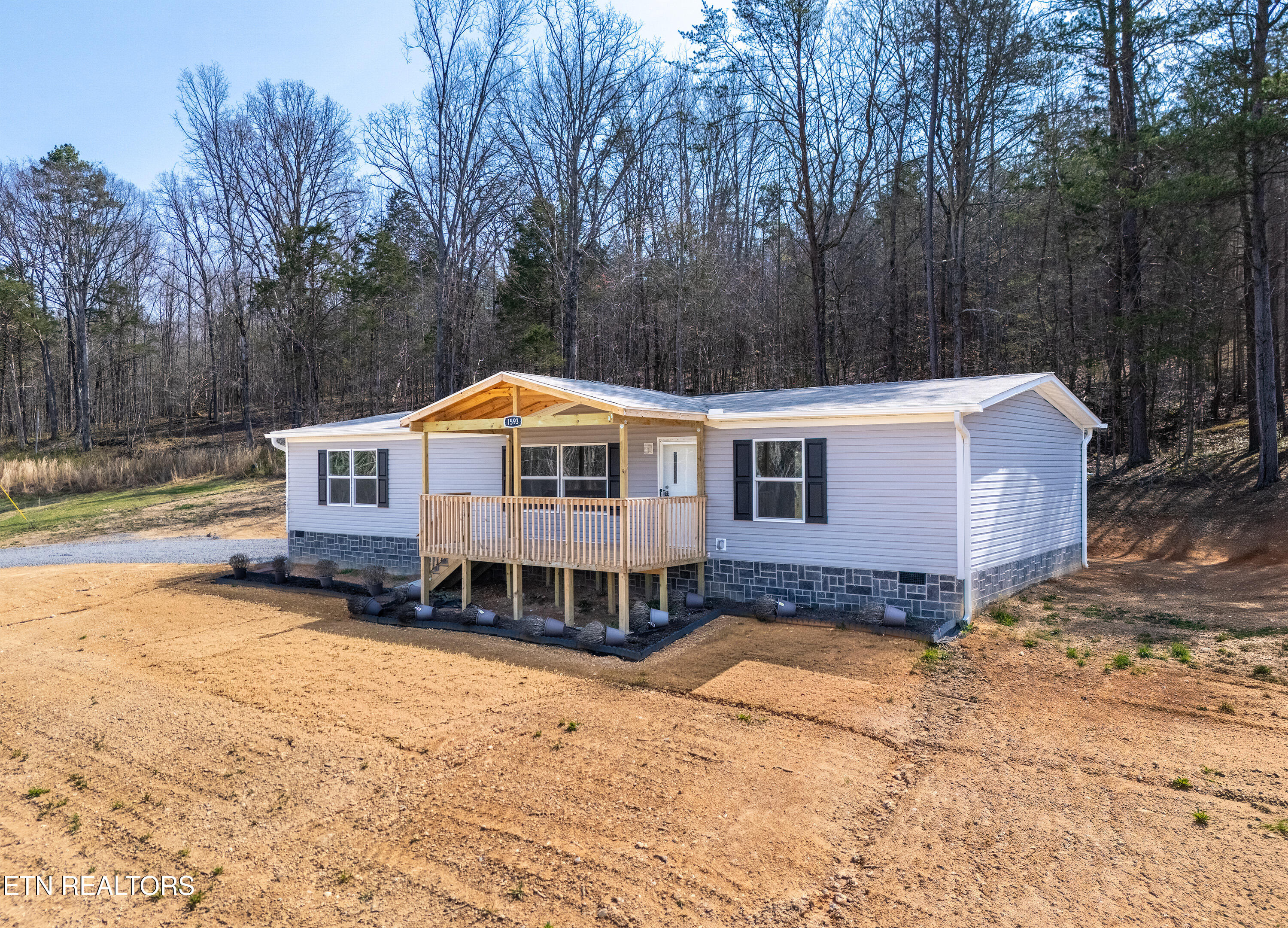 1593 Sweetwater Road Philadelphia TN 37846