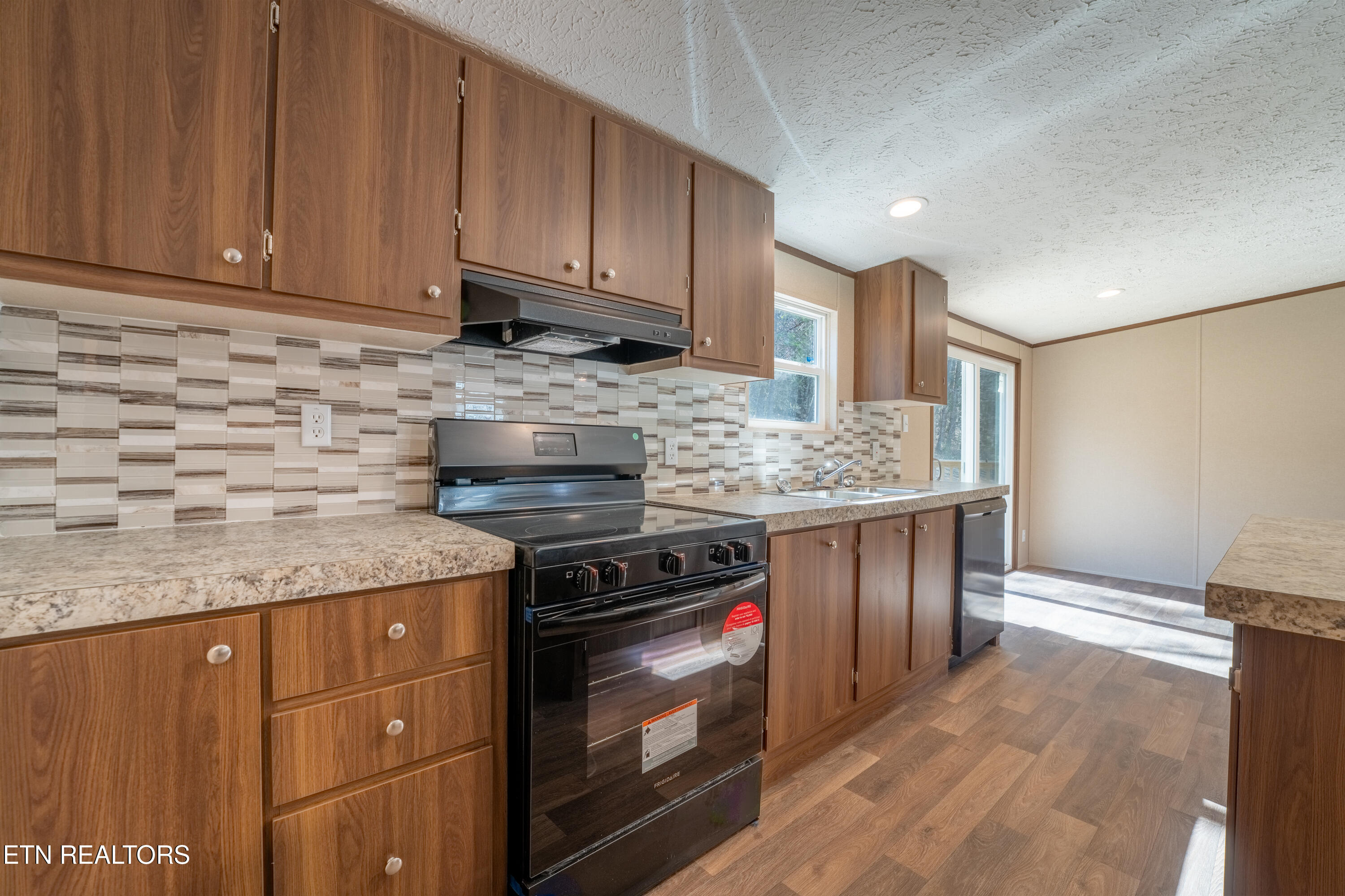 1593 Sweetwater Road Philadelphia TN 37846