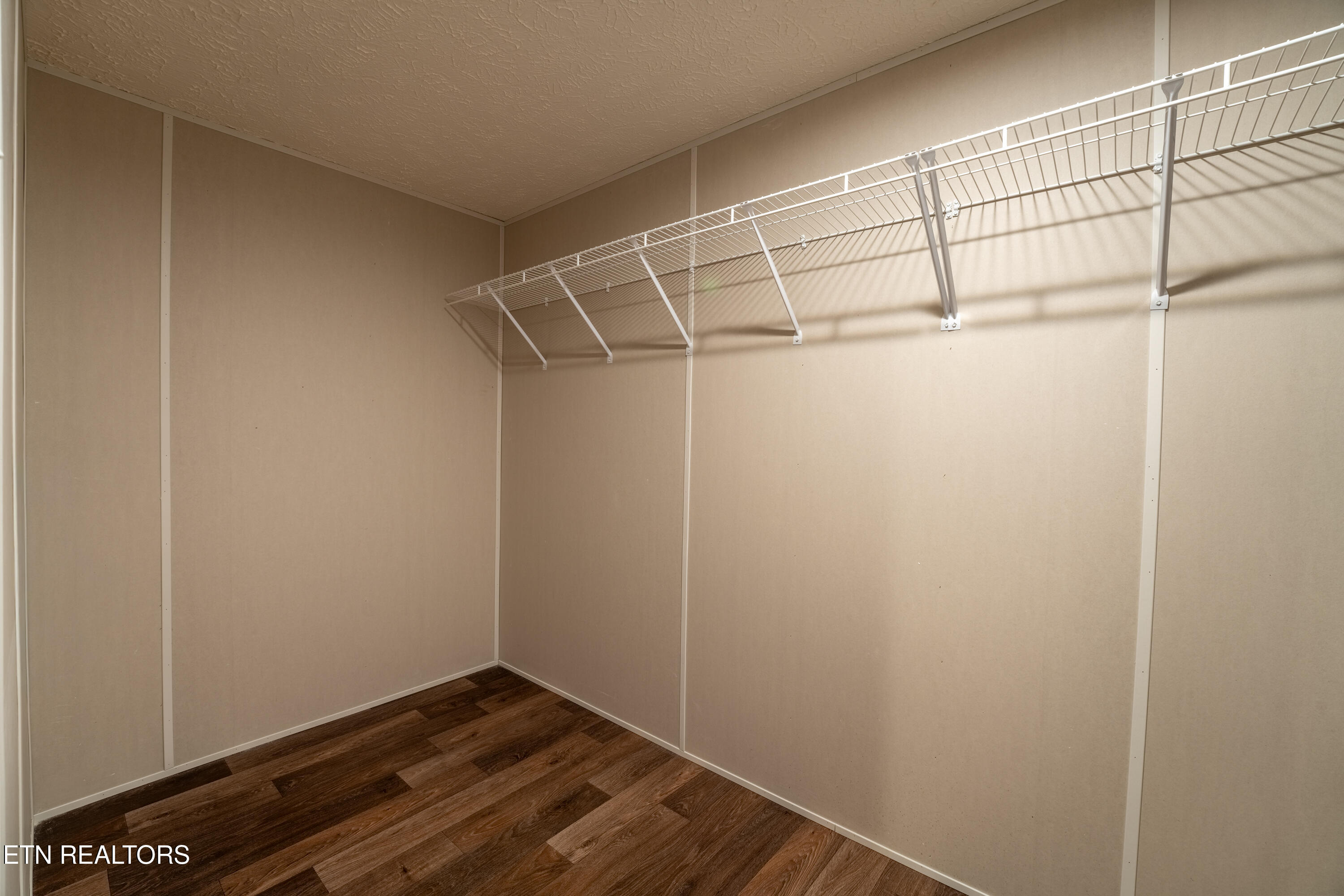 1593 Sweetwater Road Philadelphia TN 37846