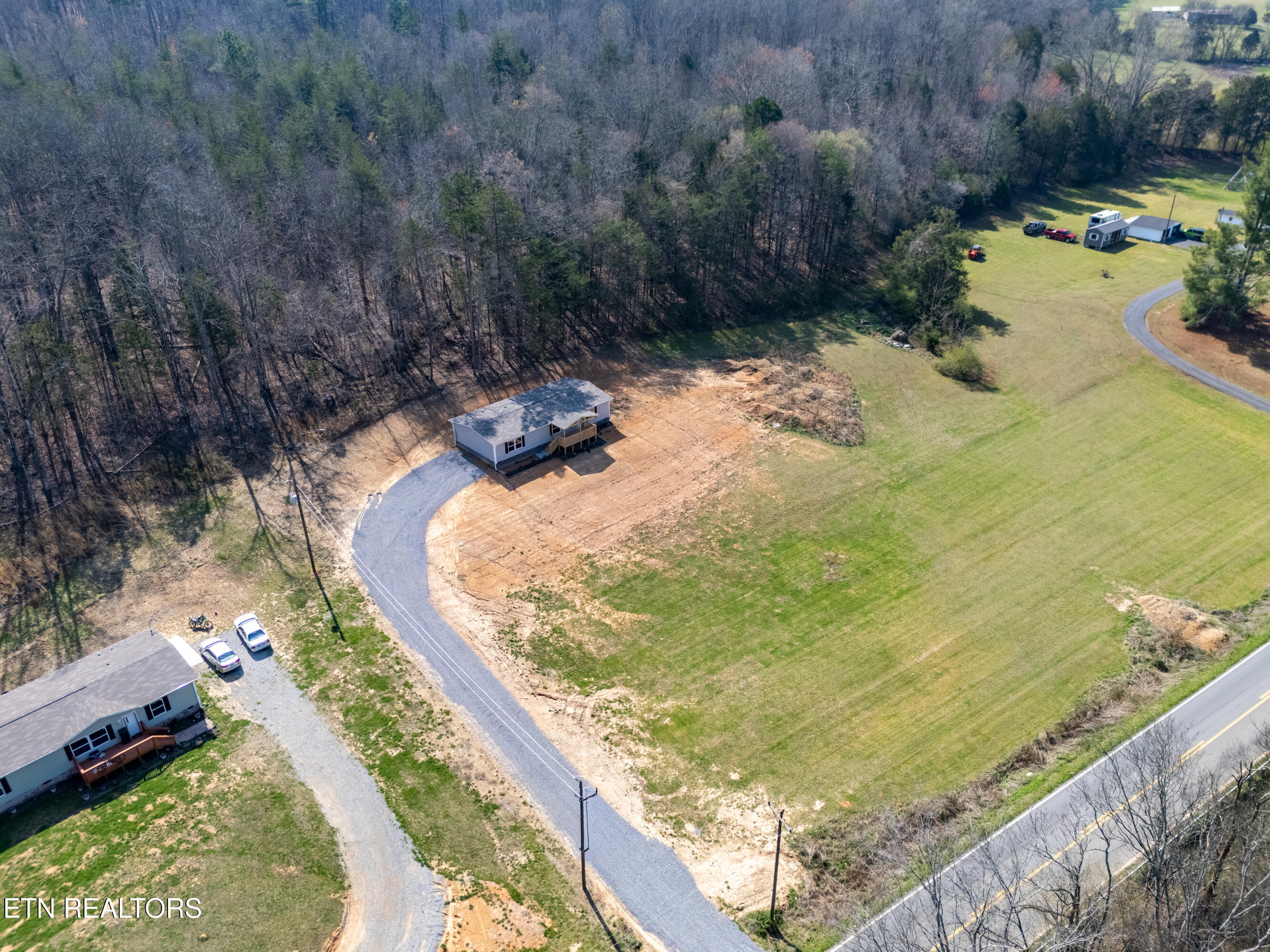1593 Sweetwater Road Philadelphia TN 37846