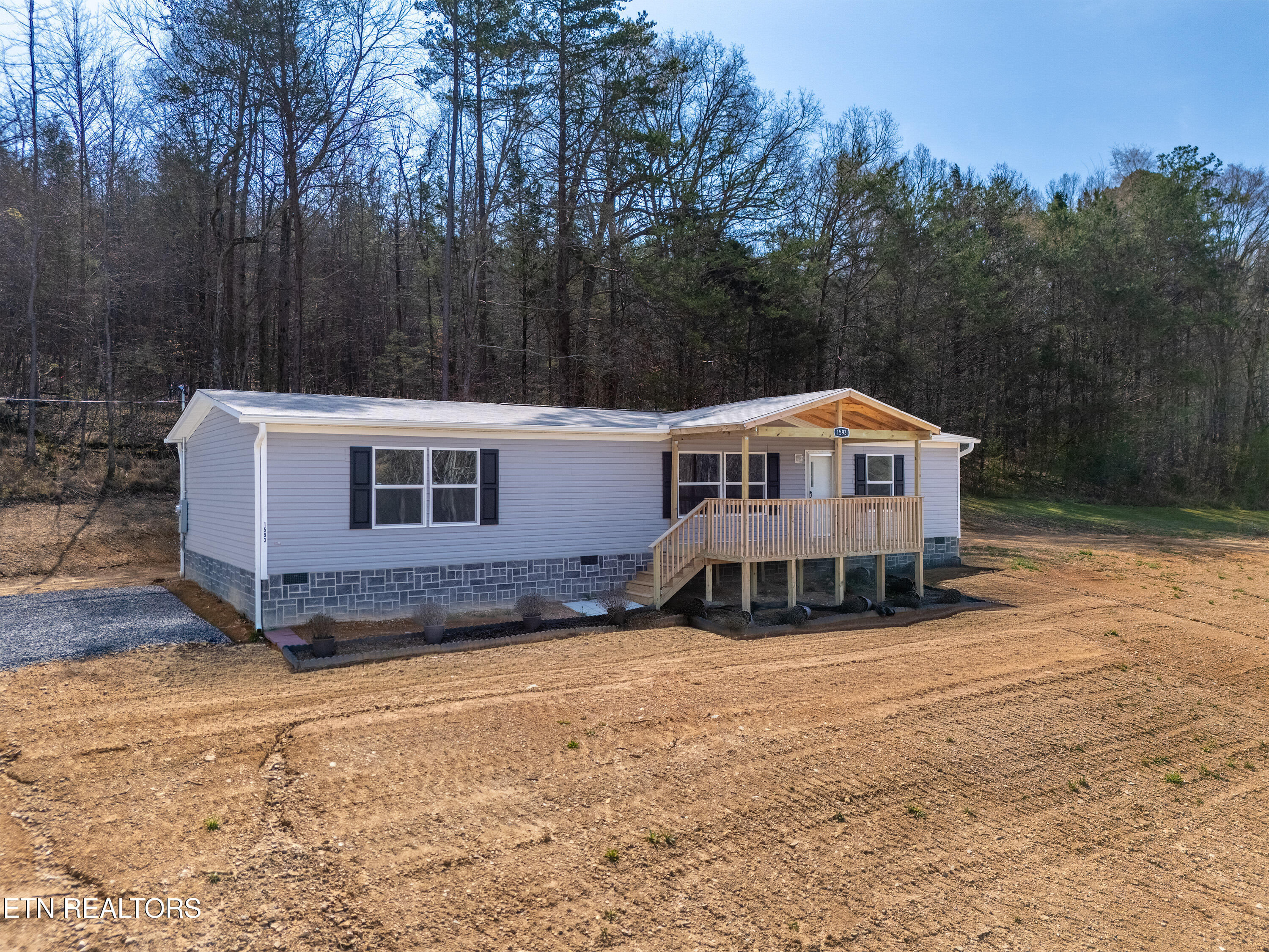 1593 Sweetwater Road Philadelphia TN 37846