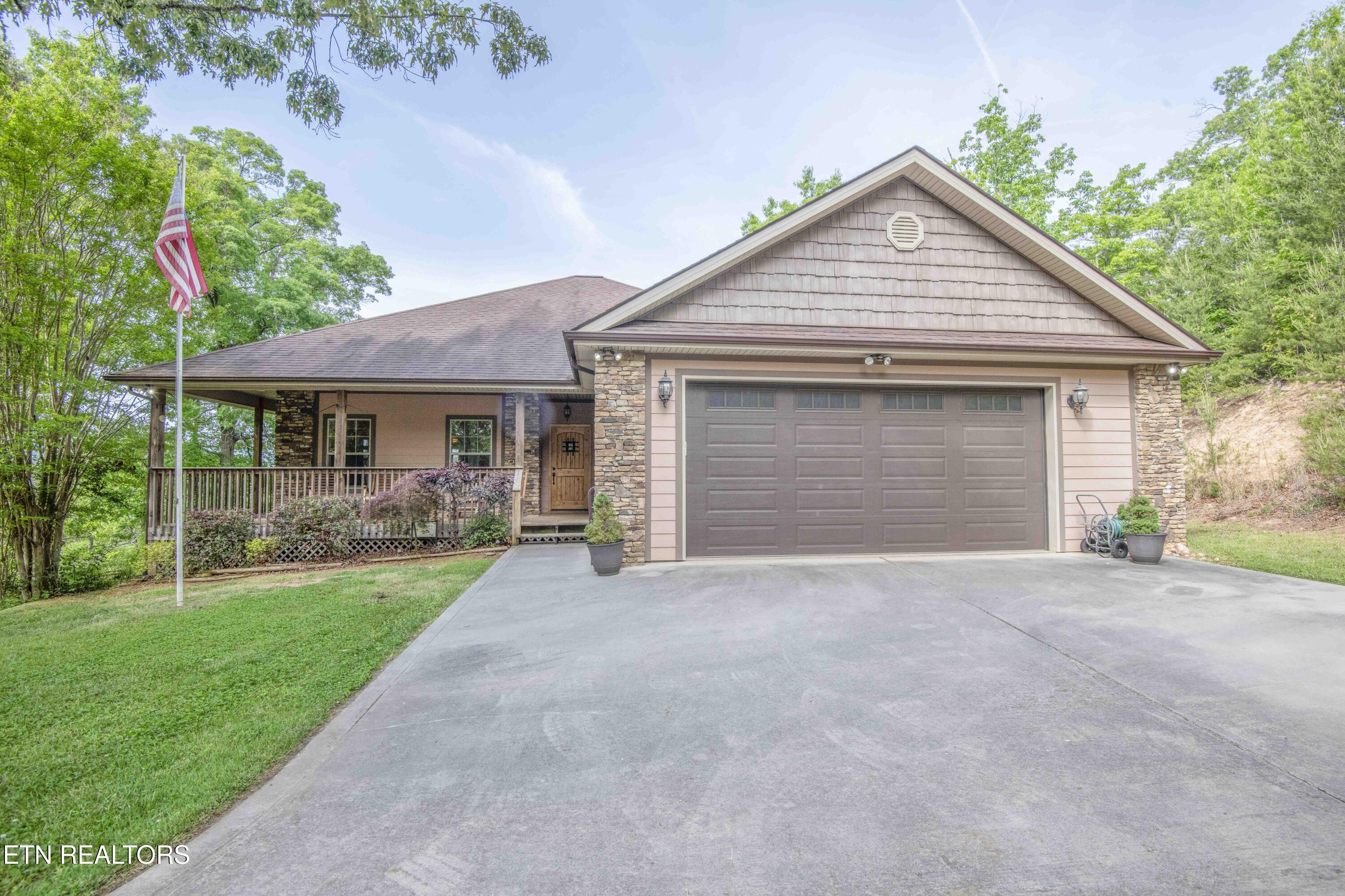 1033 Shell Mountain Road Sevierville TN 37876