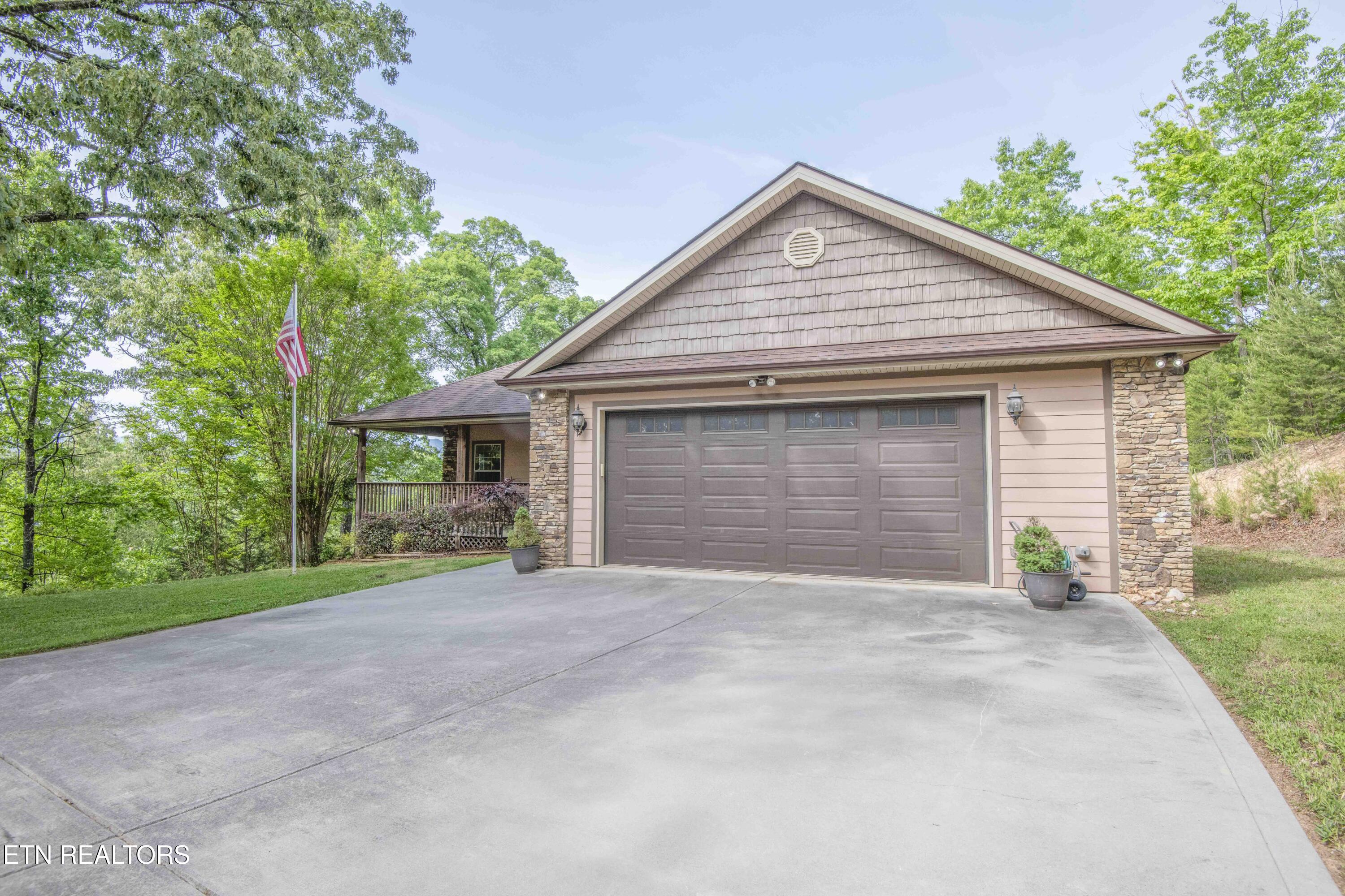 1033 Shell Mountain Road Sevierville TN 37876