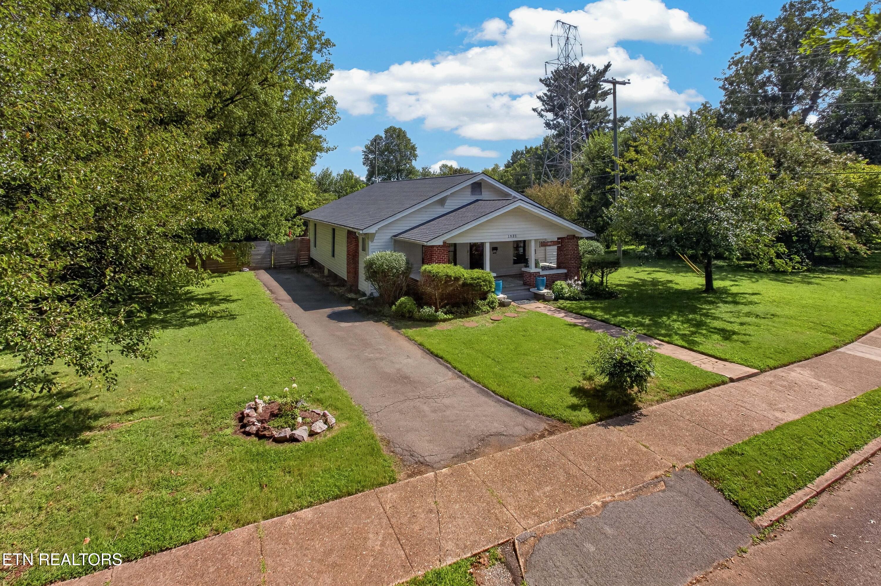 1932 Emoriland Boulevard Knoxville TN 37917