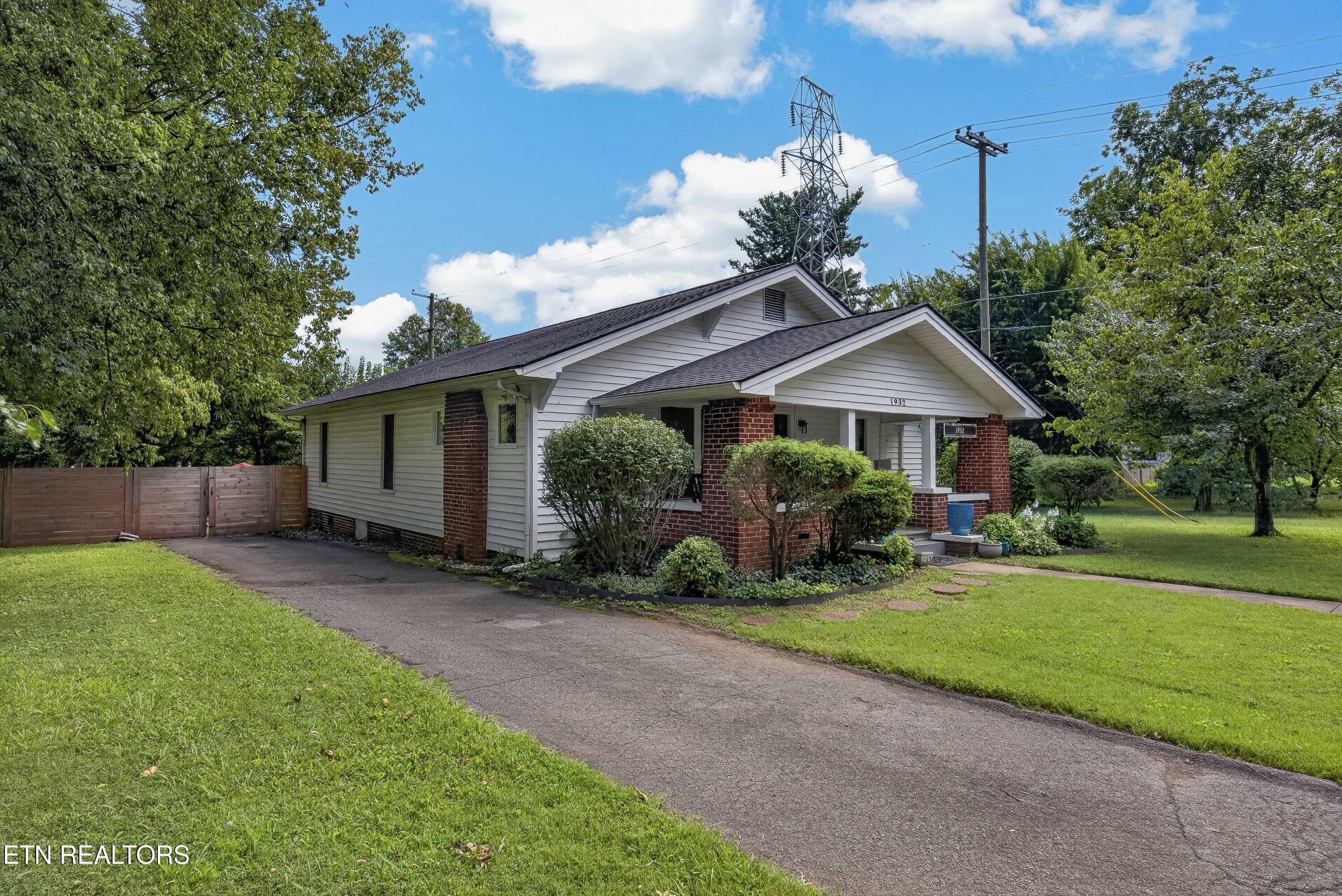 1932 Emoriland Boulevard Knoxville TN 37917