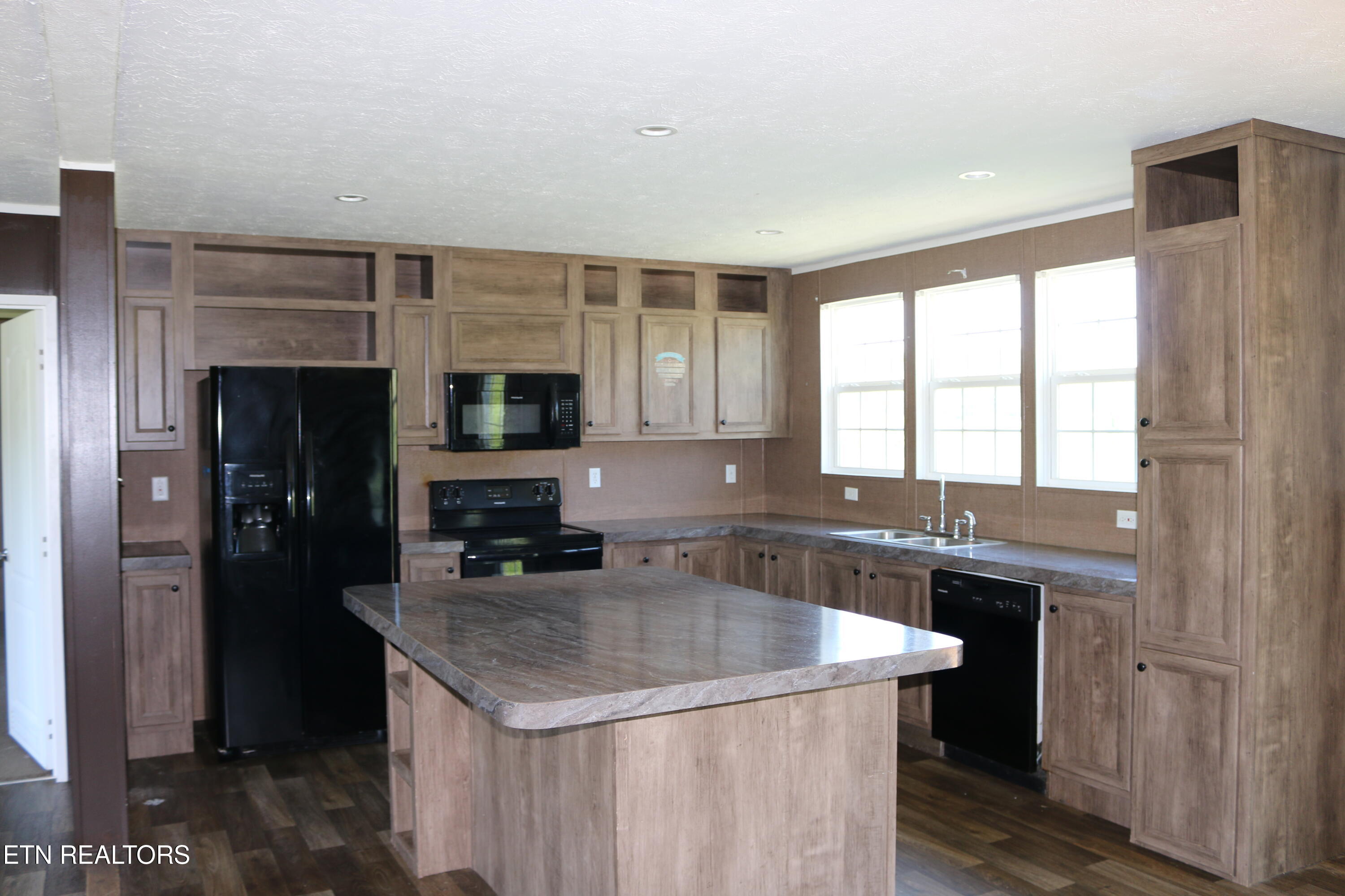 103 Meadow Brook Road Sweetwater TN 37874