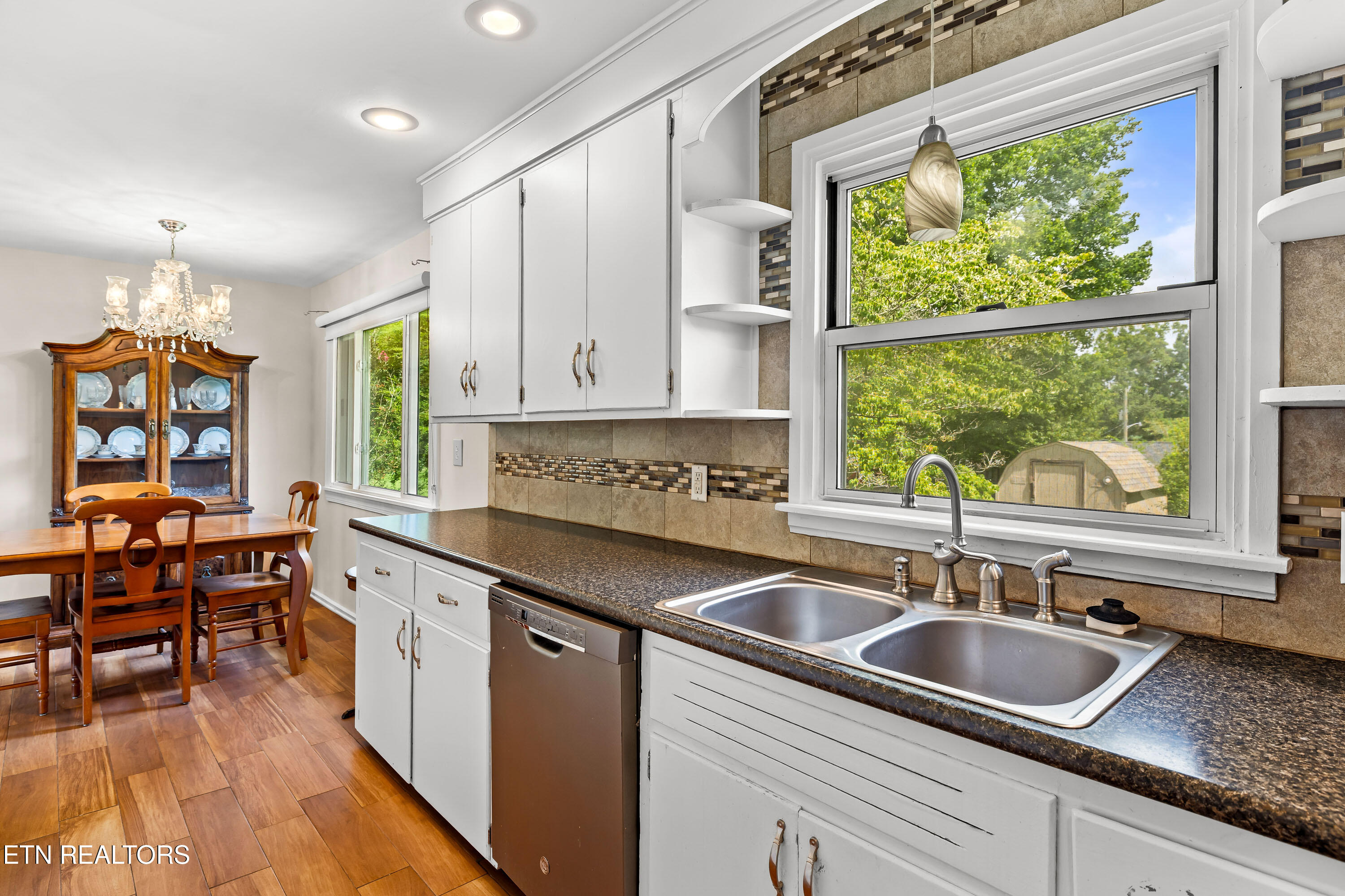 1218 Redwood Avenue Maryville TN 37803