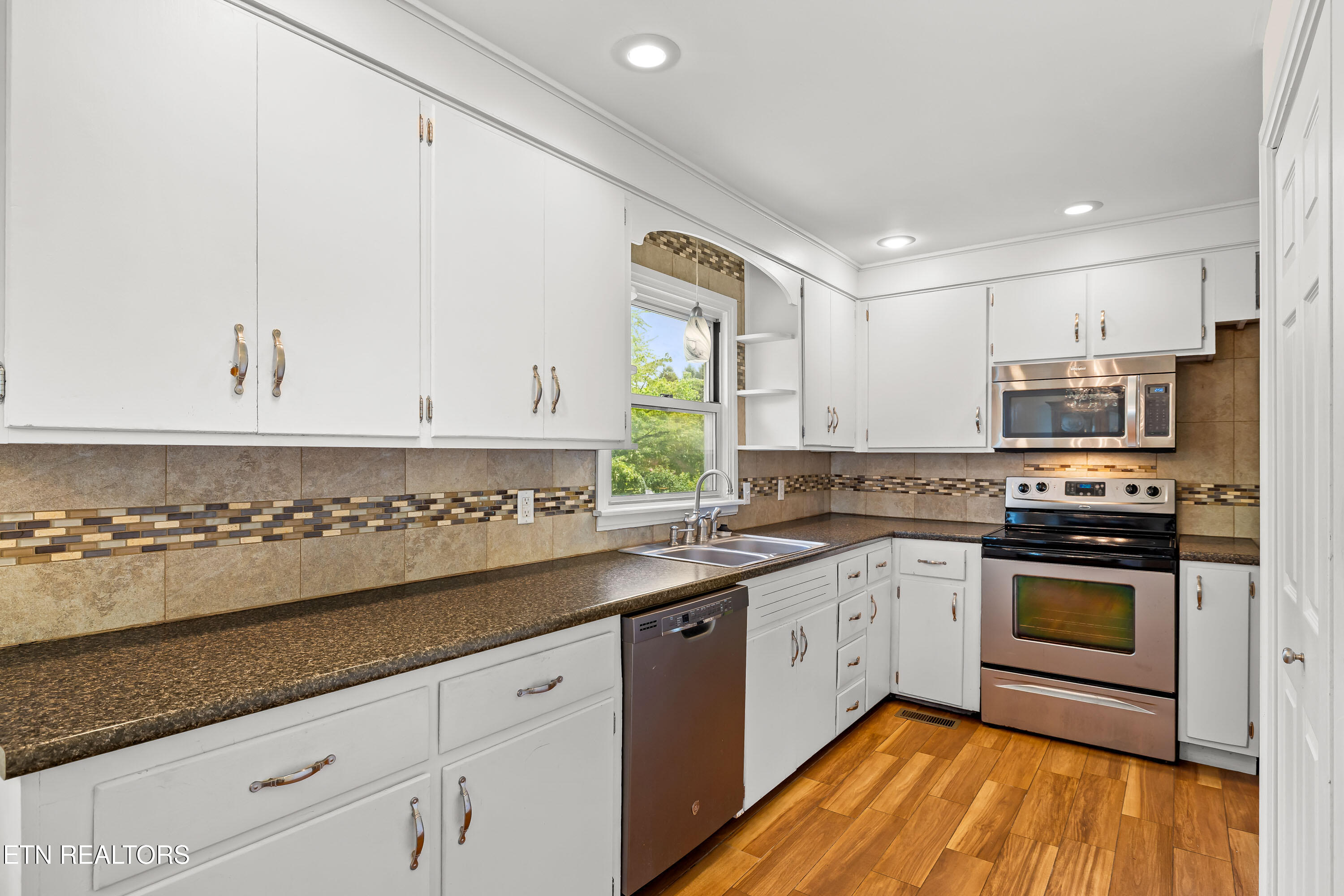 1218 Redwood Avenue Maryville TN 37803
