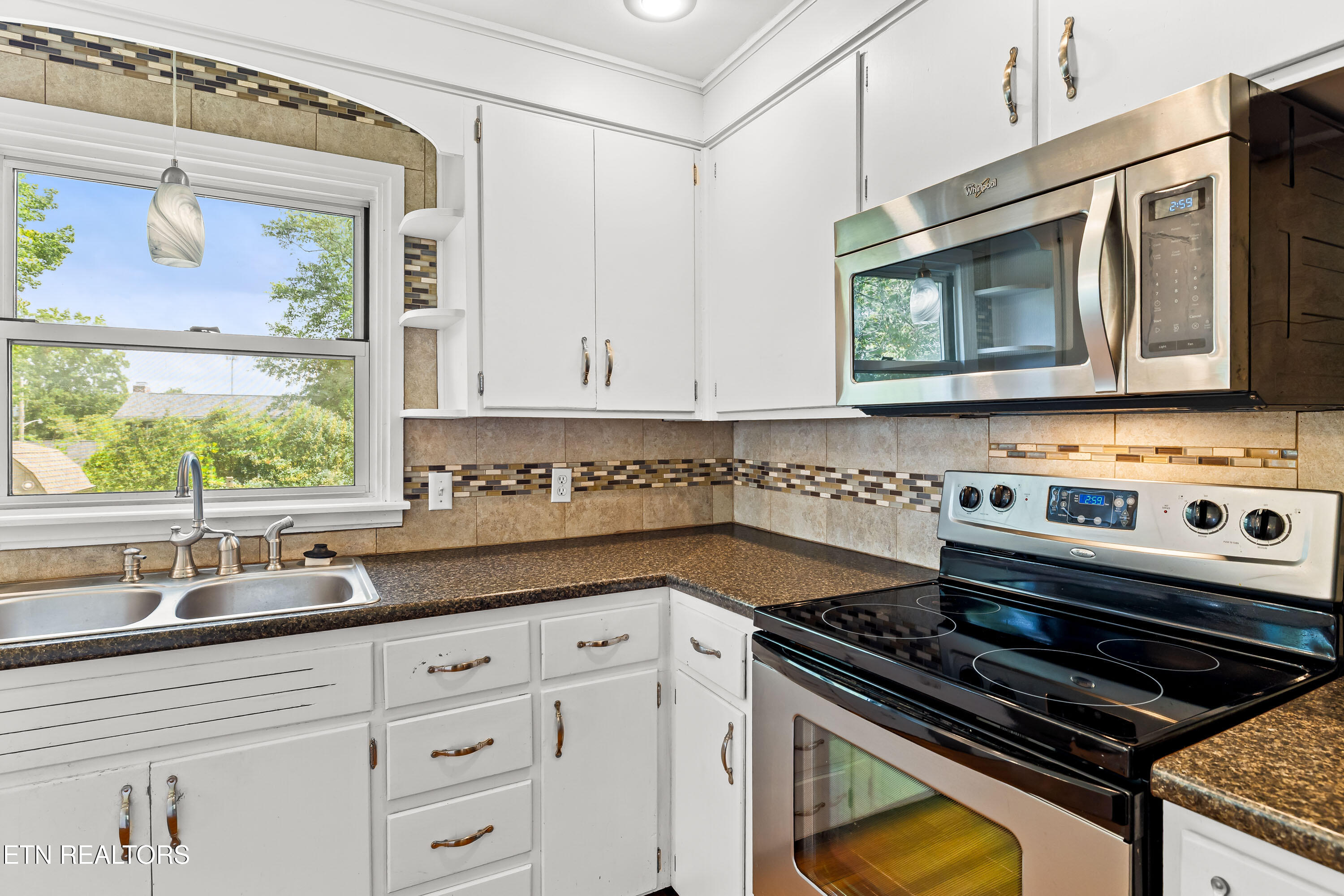 1218 Redwood Avenue Maryville TN 37803