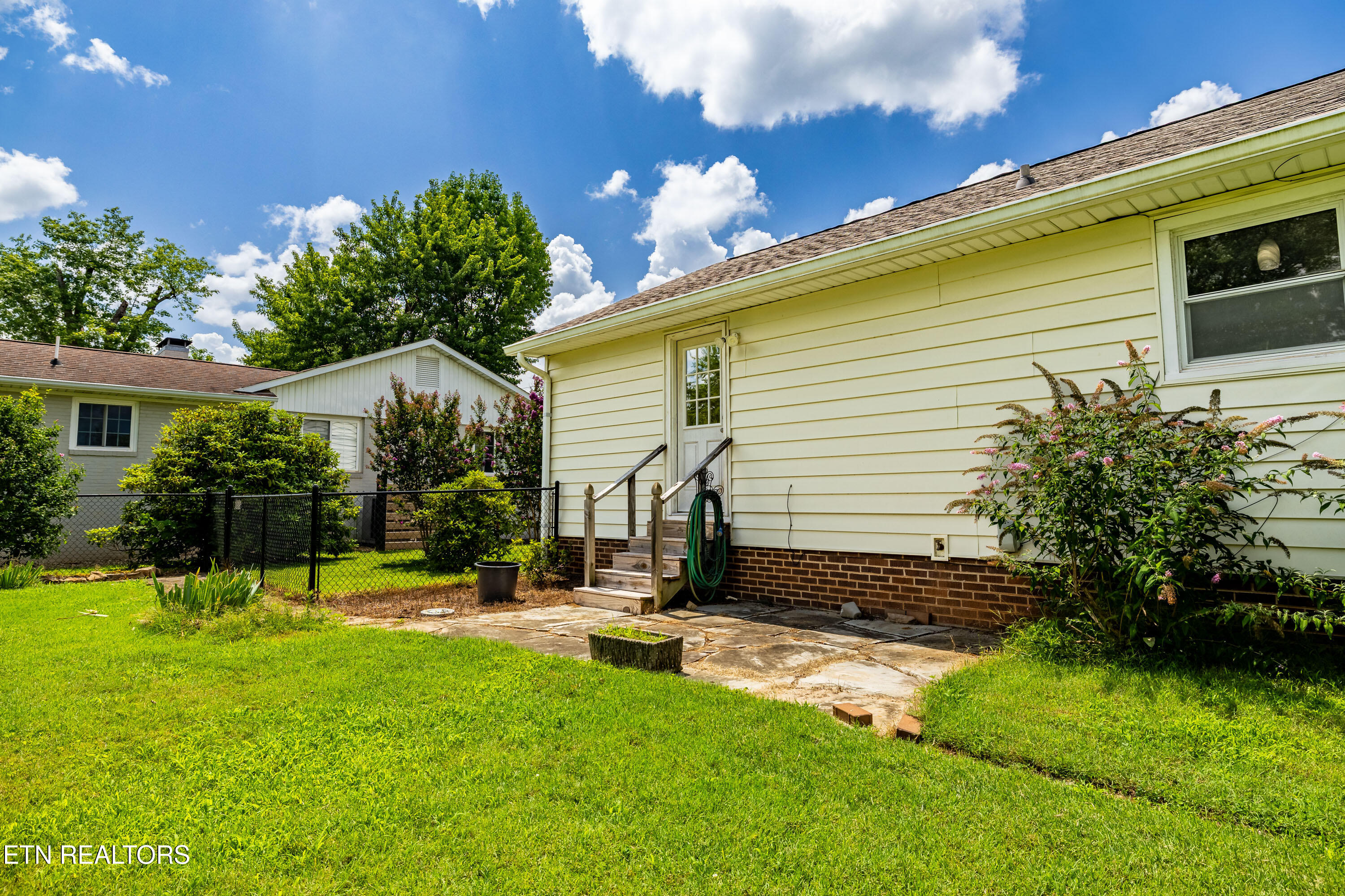 1218 Redwood Avenue Maryville TN 37803