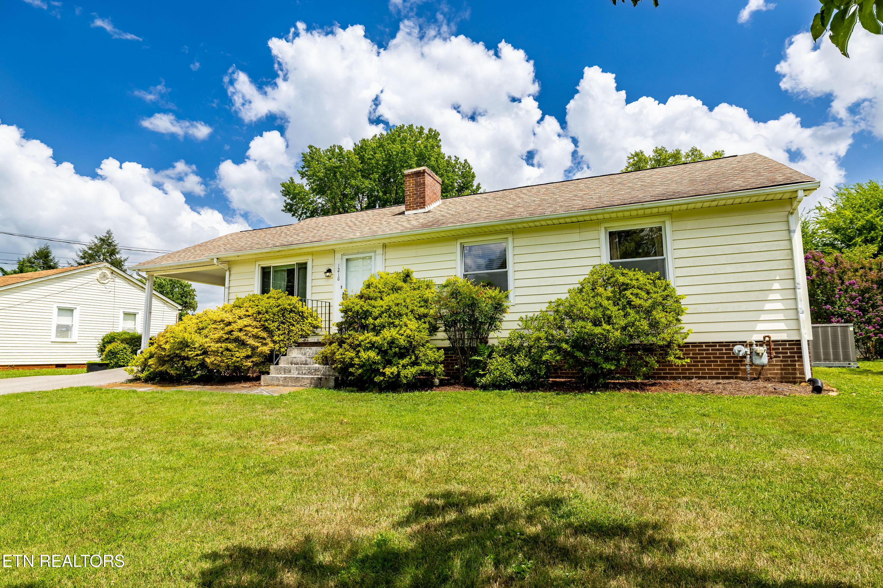 1218 Redwood Avenue Maryville TN 37803