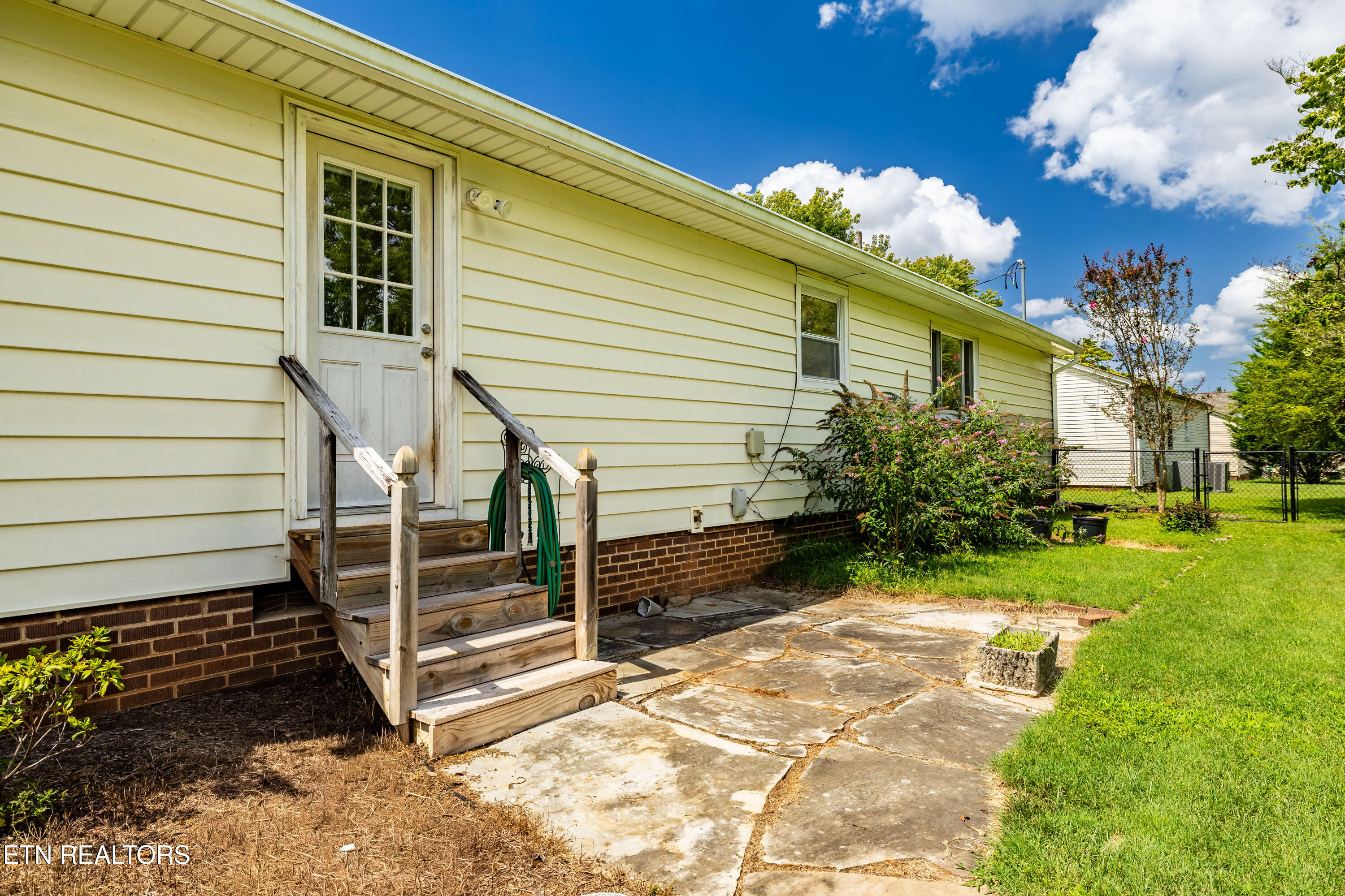 1218 Redwood Avenue Maryville TN 37803