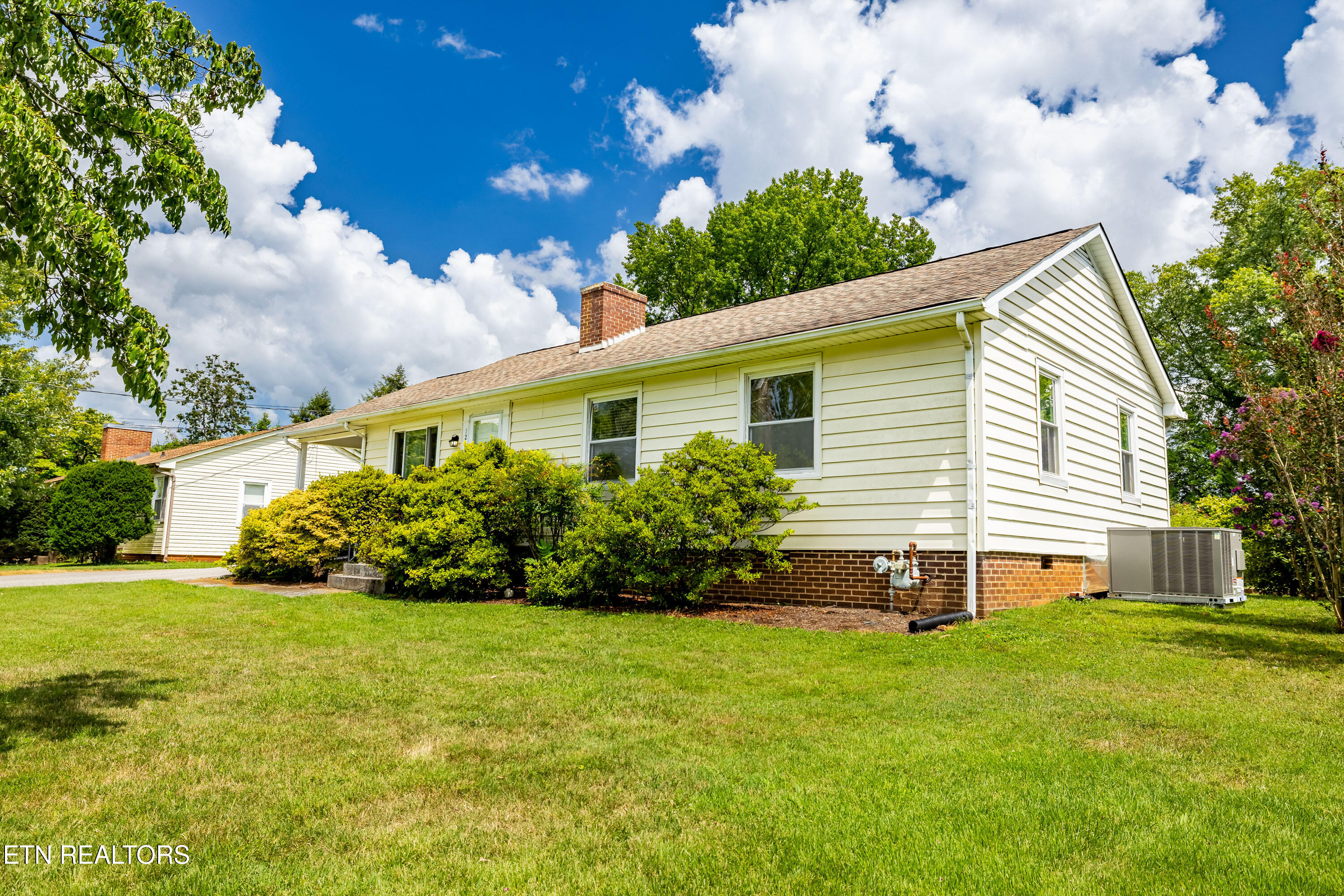 1218 Redwood Avenue Maryville TN 37803