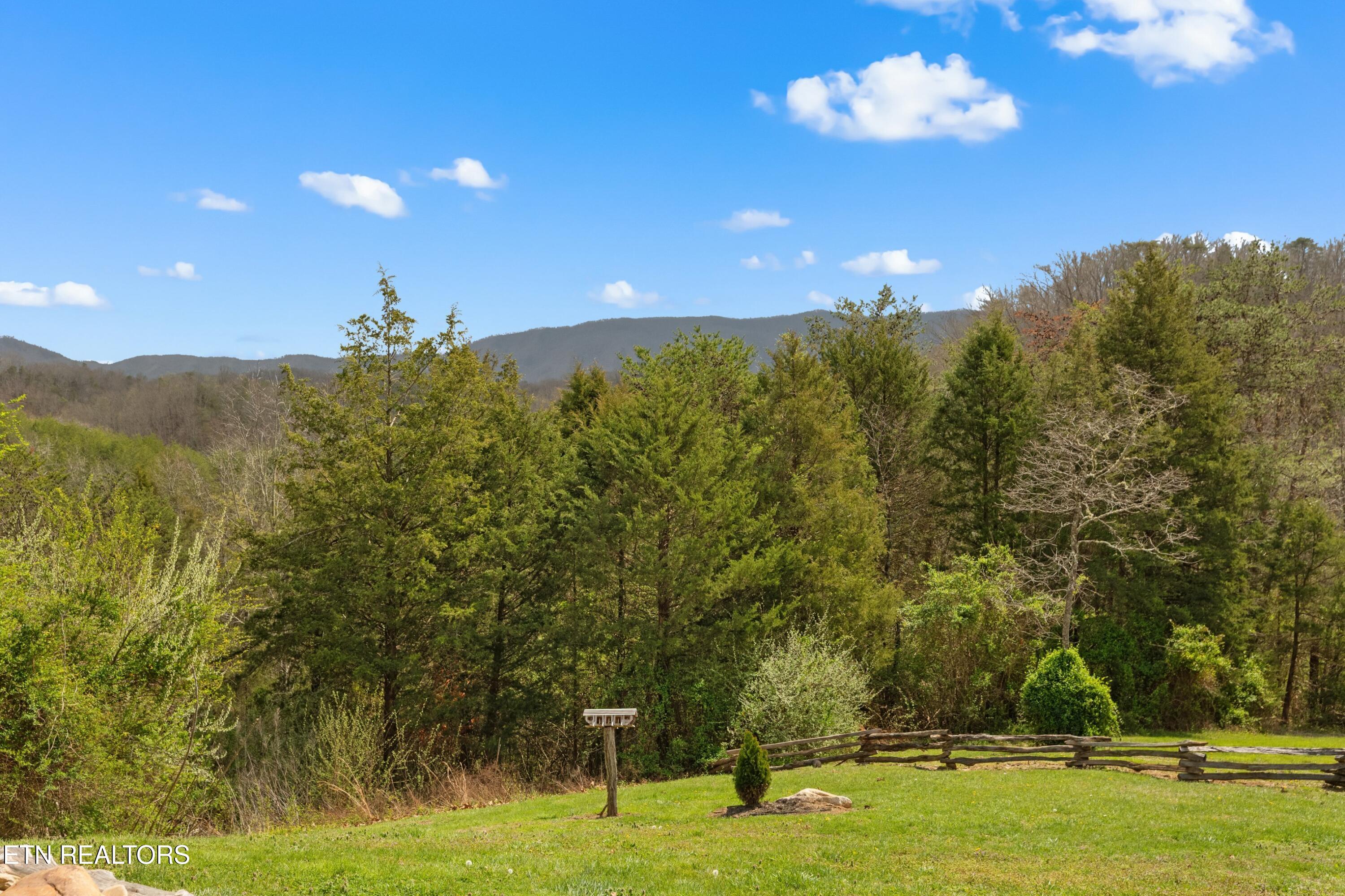 2357 Hall Road Dandridge TN 37725