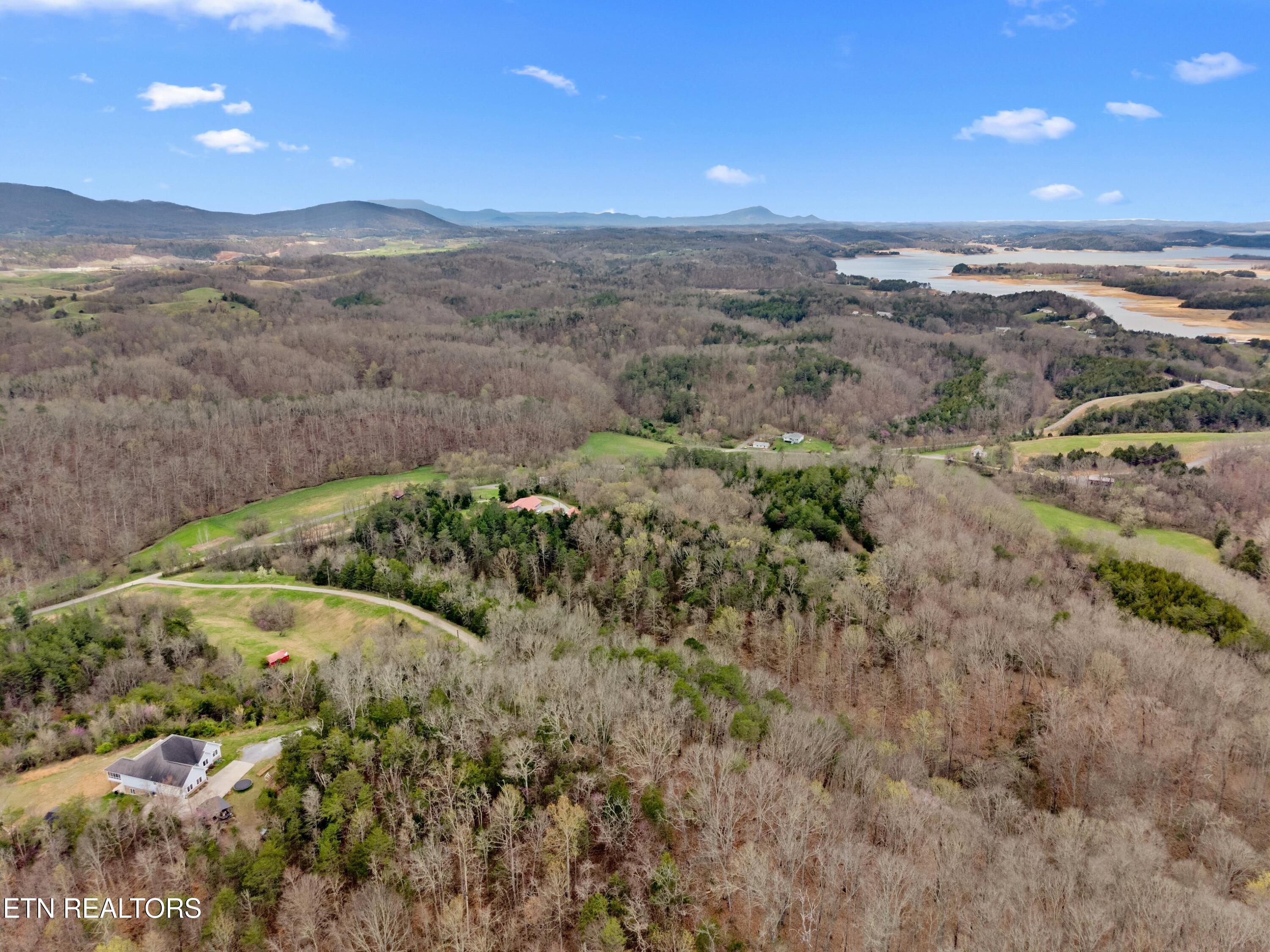 2357 Hall Road Dandridge TN 37725