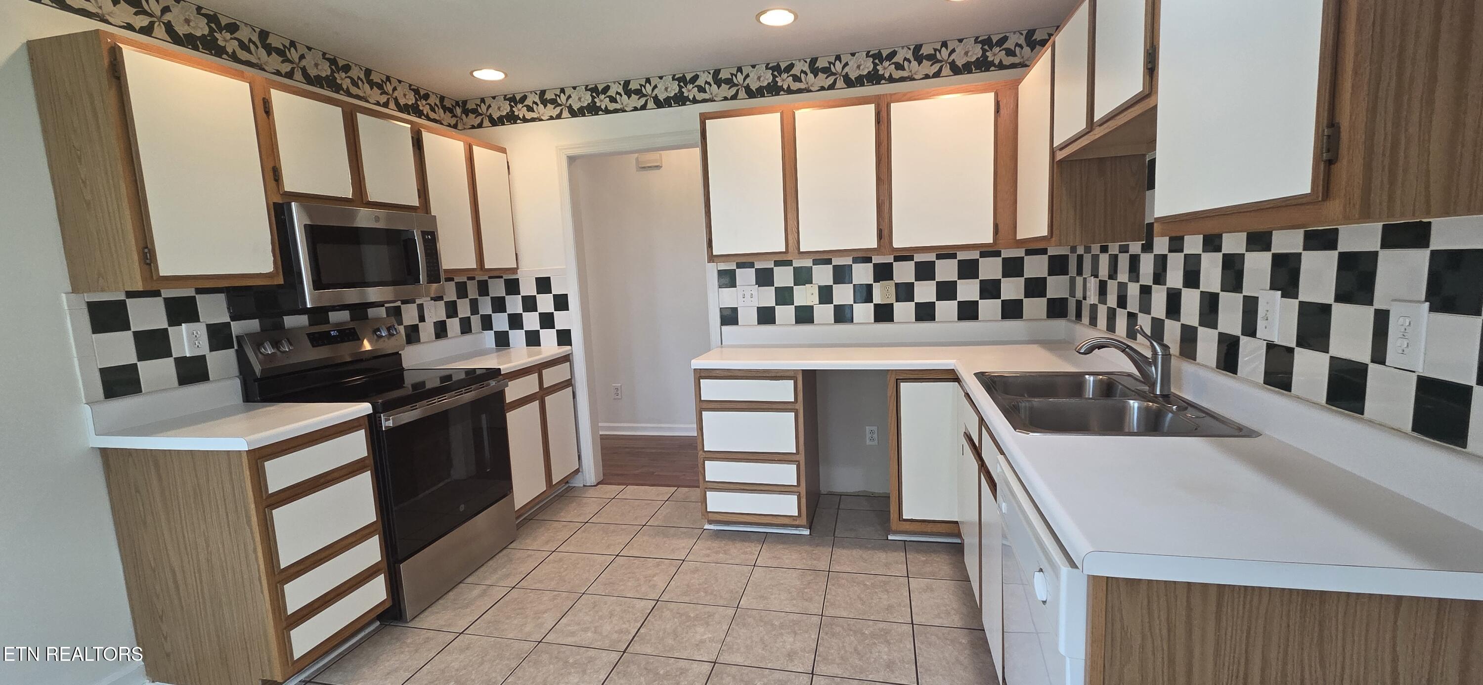 220 Roundup Lane Lenoir City TN 37772