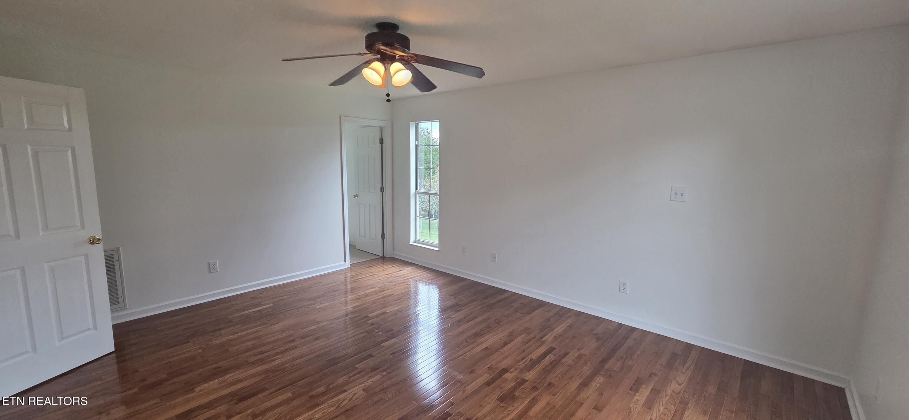 220 Roundup Lane Lenoir City TN 37772