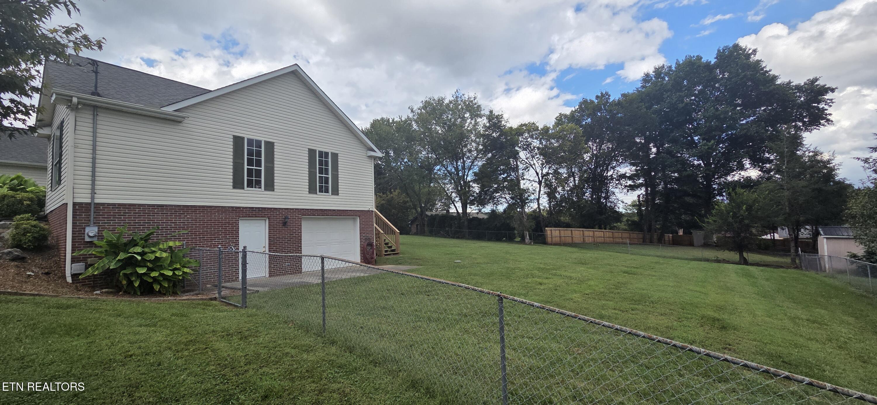 220 Roundup Lane Lenoir City TN 37772