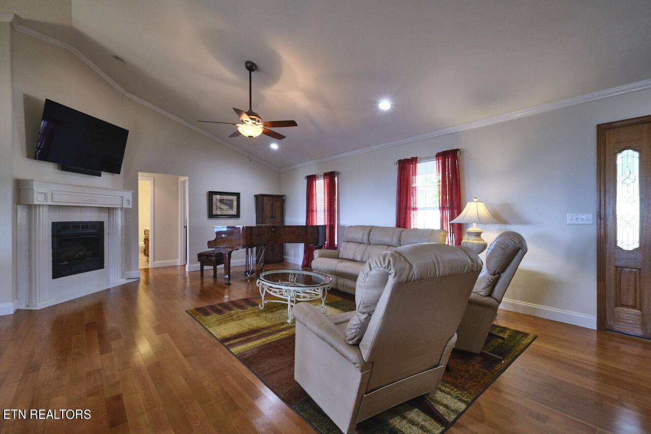 132 Skyline Drive Dandridge TN 37725