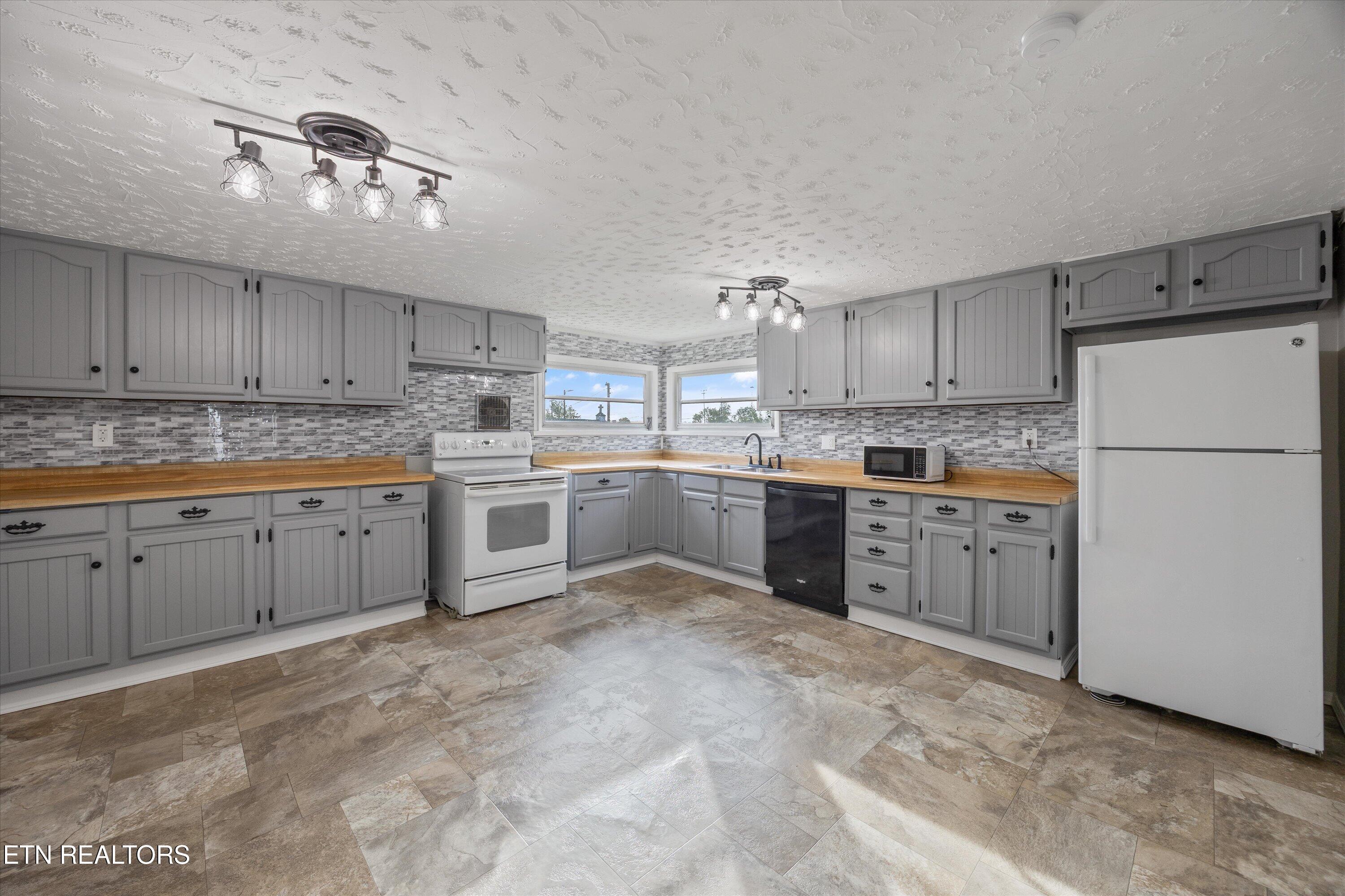 826 Sidebrook Avenue Knoxville TN 37921