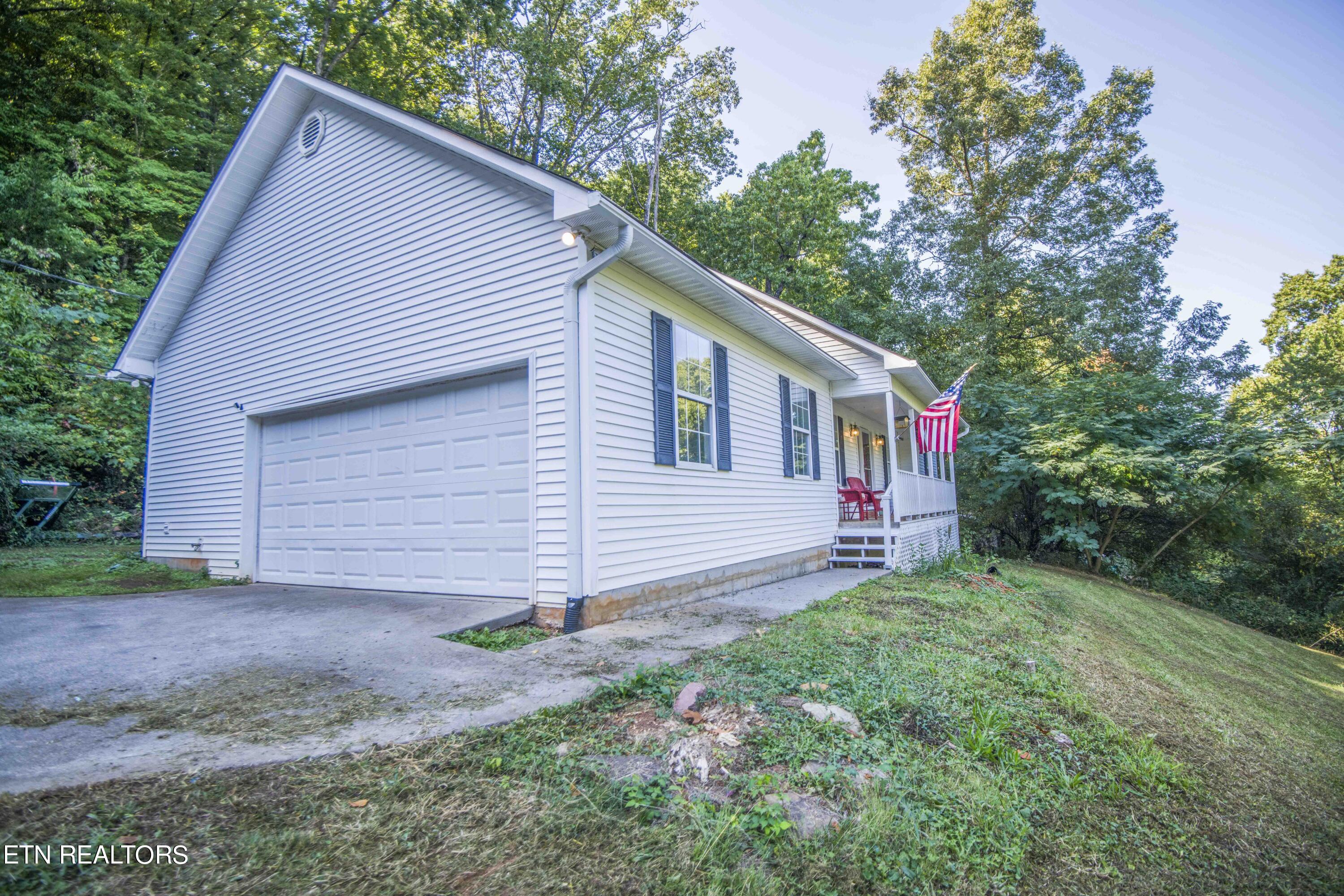 689 Mahoney Road Oliver Springs TN 37840