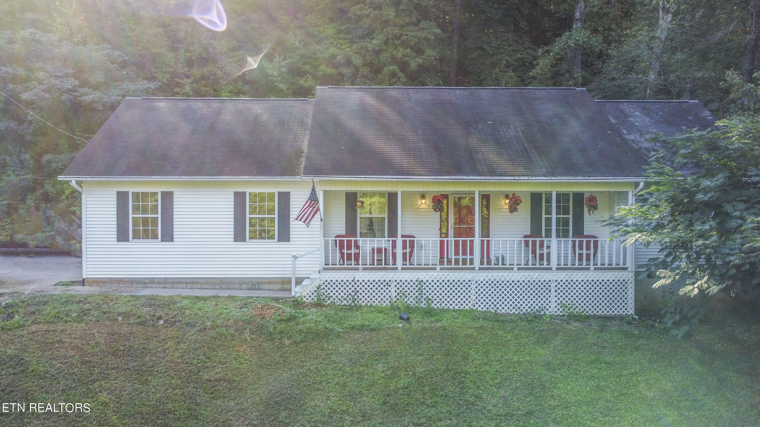 689 Mahoney Road Oliver Springs TN 37840
