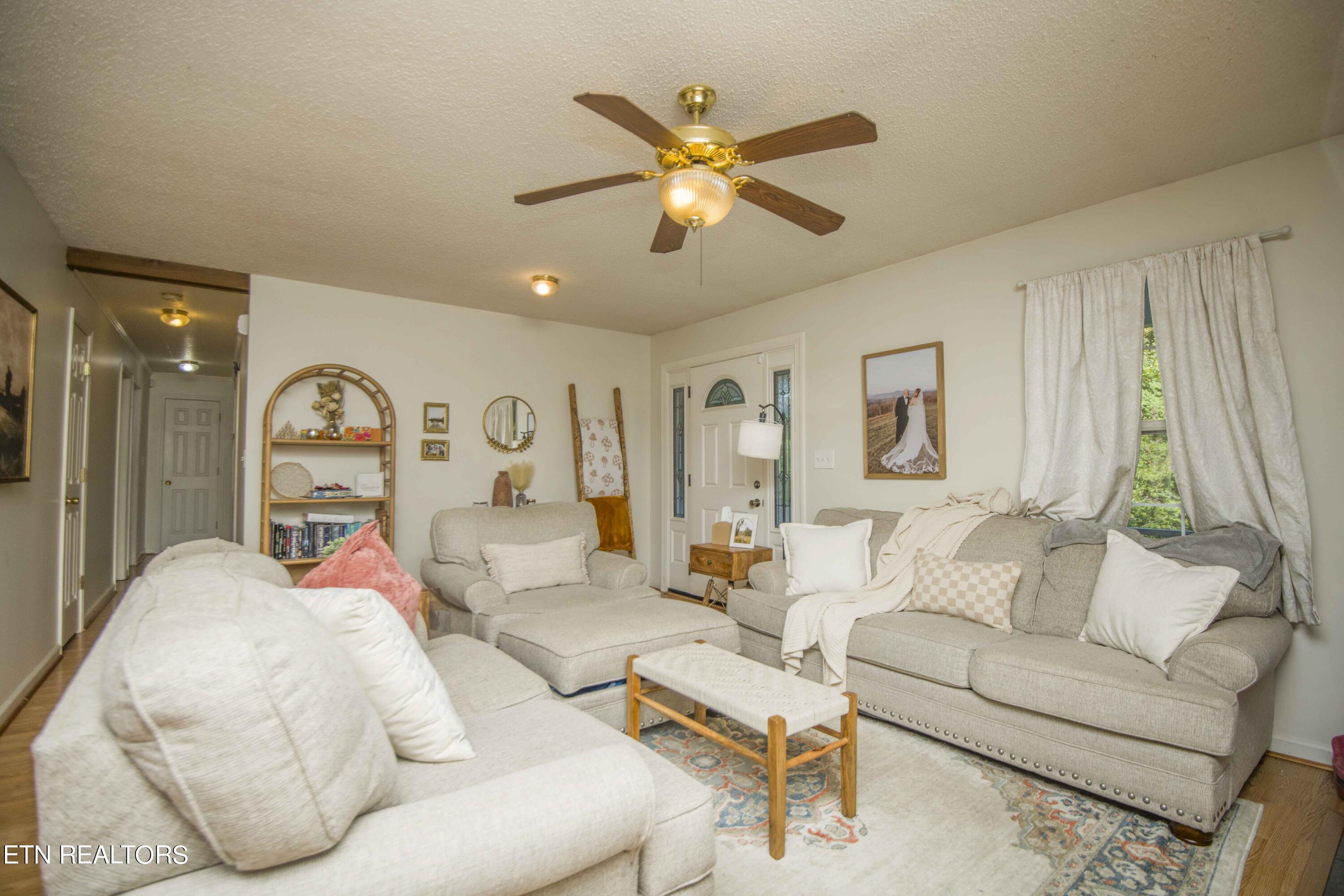 689 Mahoney Road Oliver Springs TN 37840