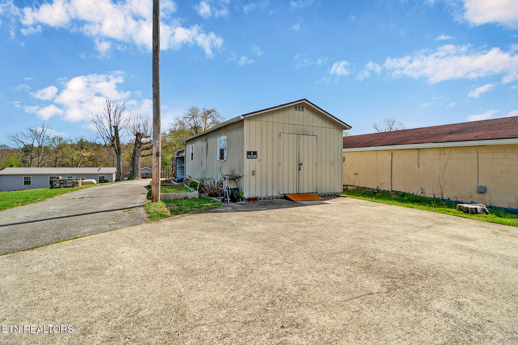98 Drew Howard Road Crossville TN 38558