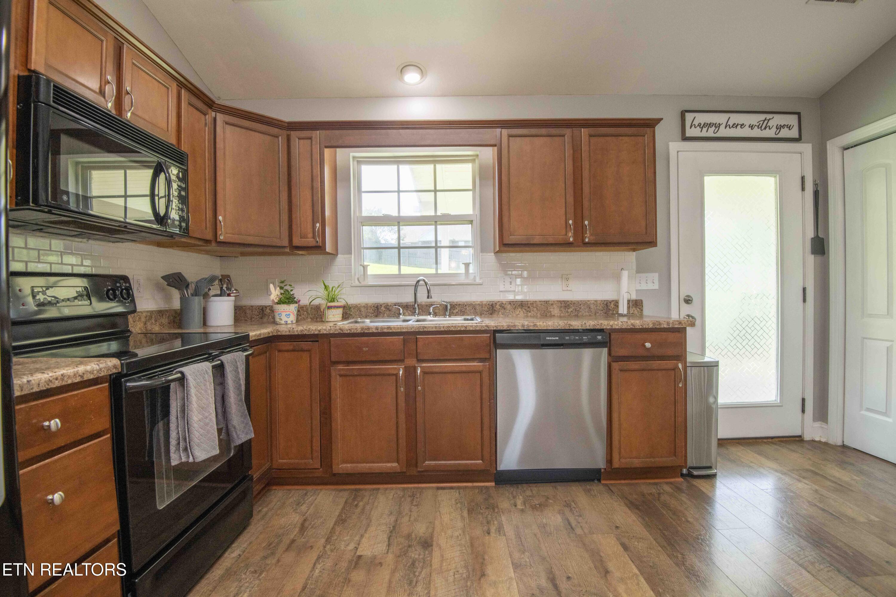 8210 Dove Wing Lane Knoxville TN 37938