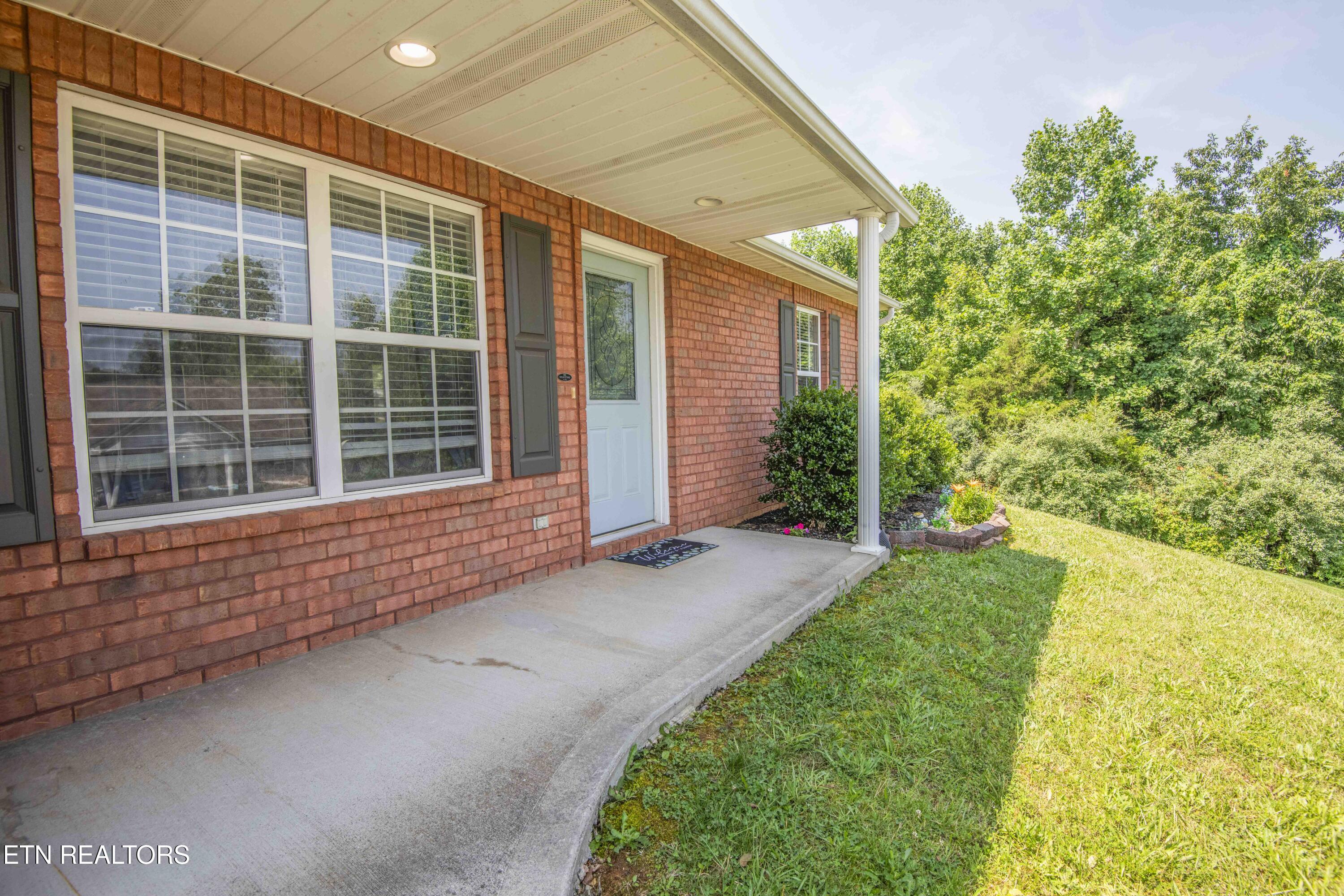 8210 Dove Wing Lane Knoxville TN 37938