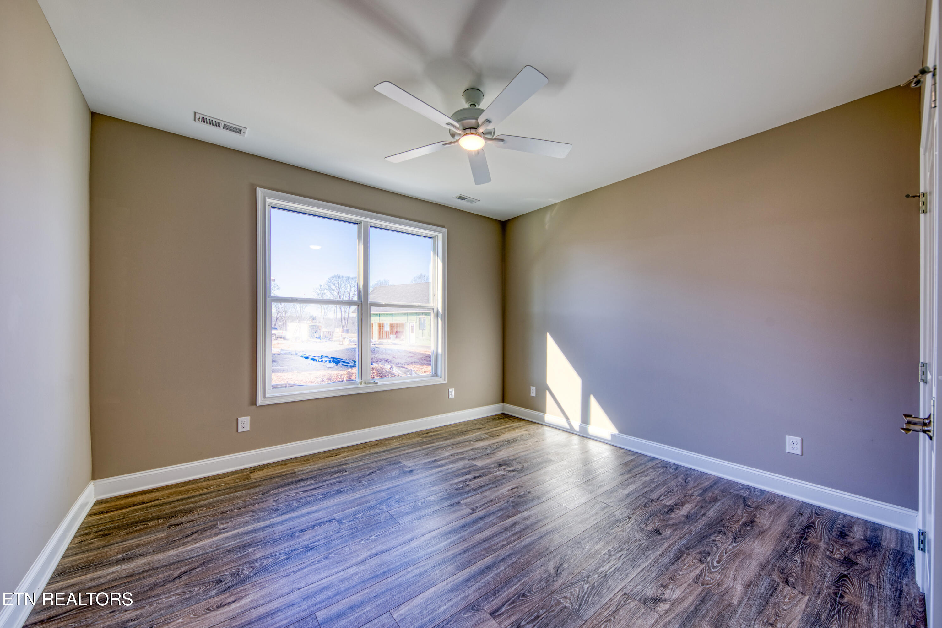 1869 Persimmon Ridge Loudon TN 37774