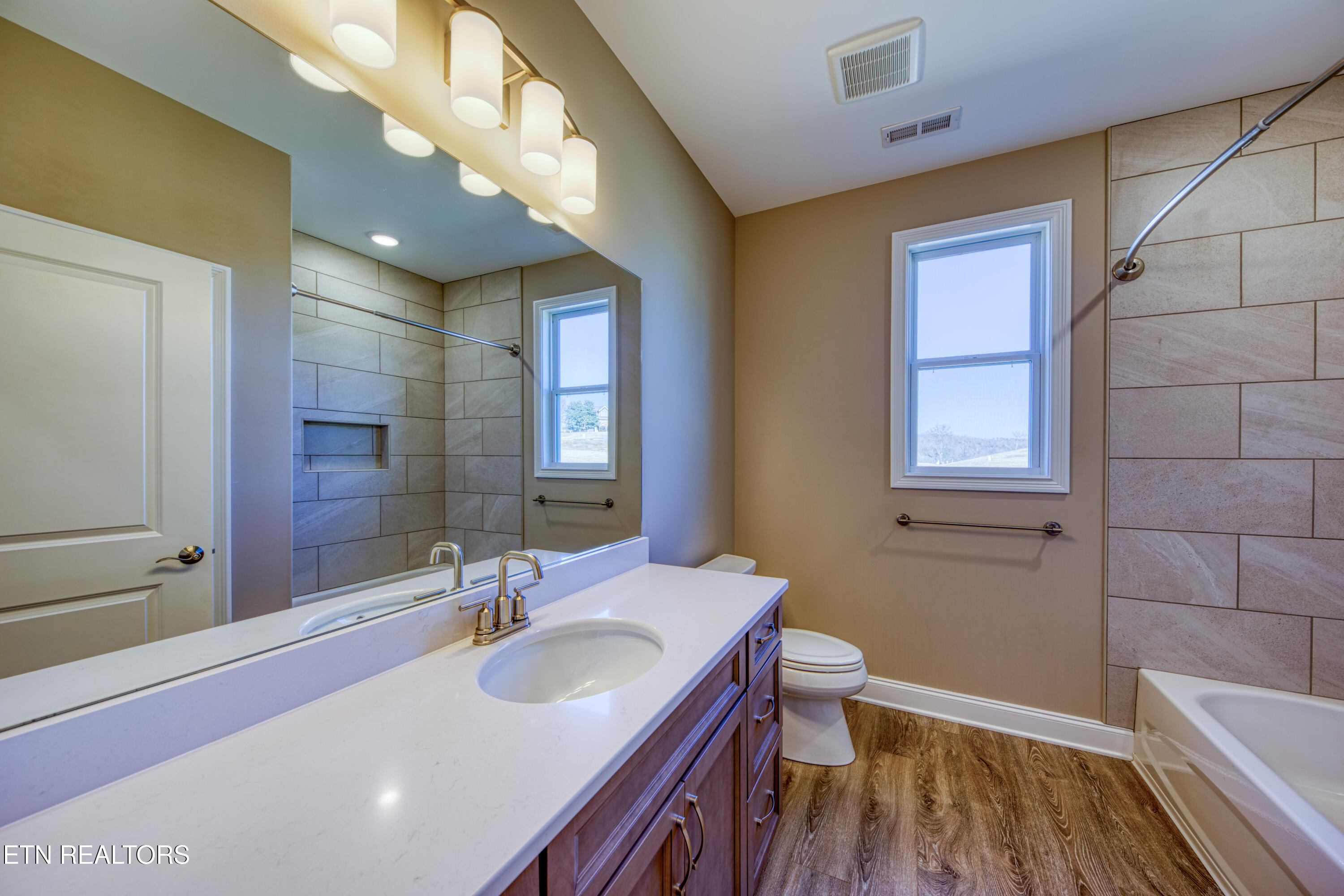 1869 Persimmon Ridge Loudon TN 37774