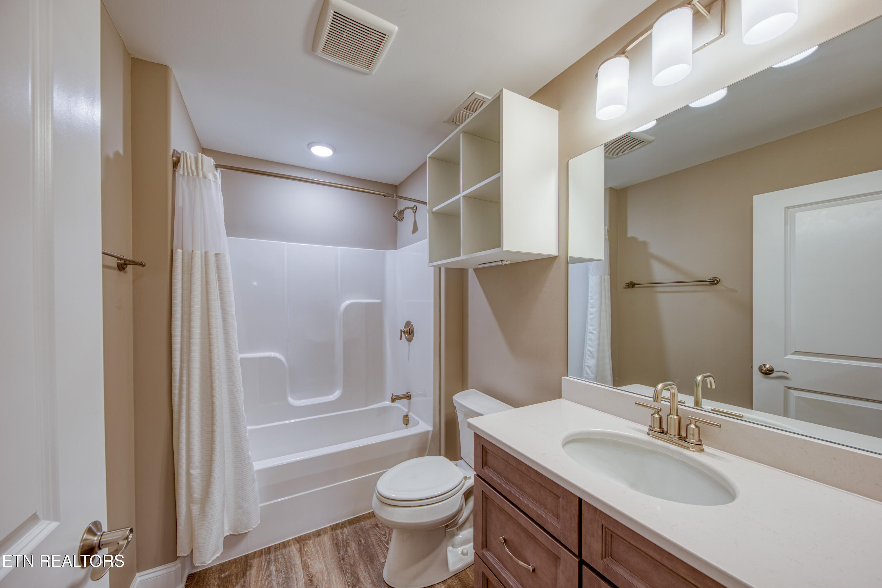 1869 Persimmon Ridge Loudon TN 37774