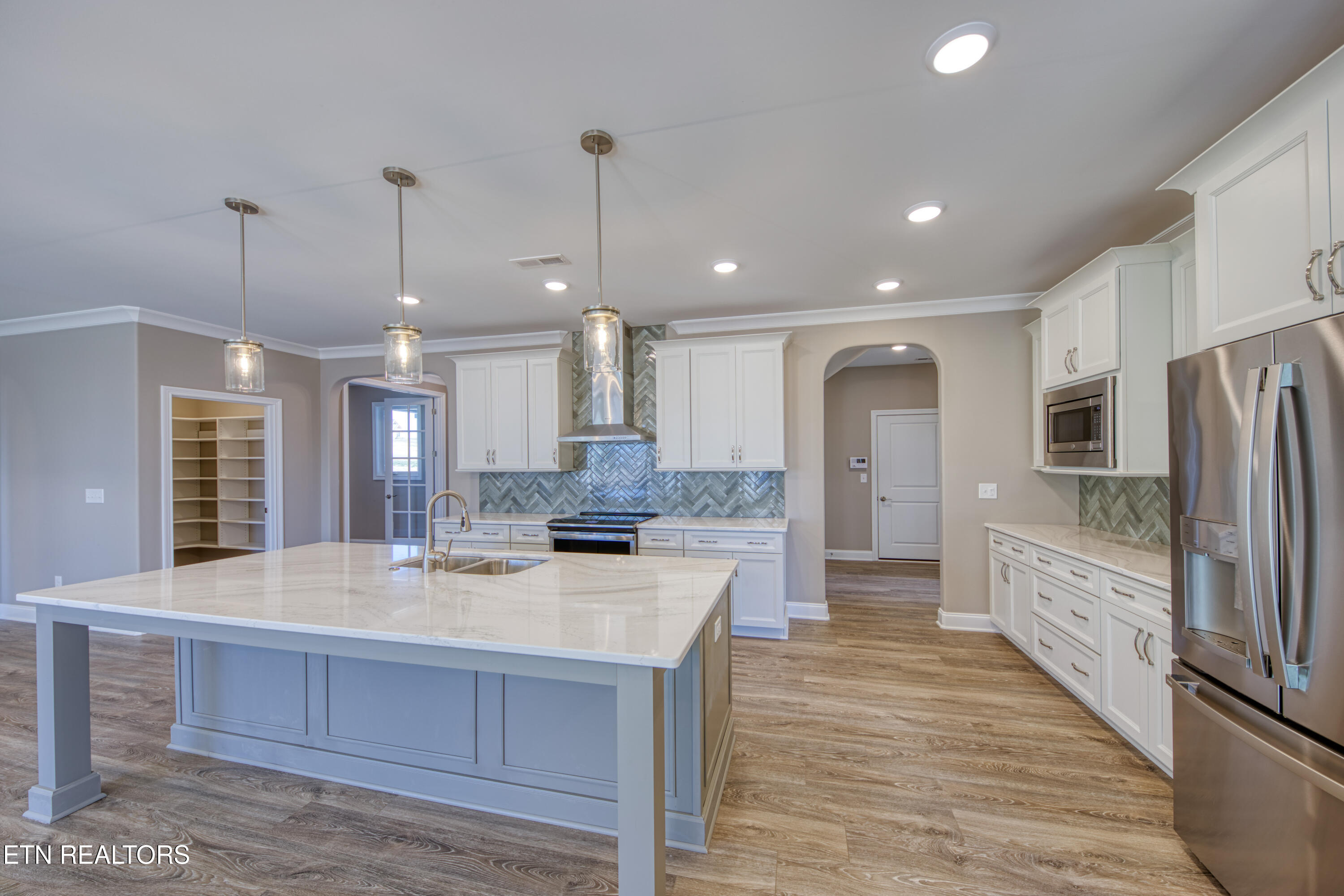 1869 Persimmon Ridge Loudon TN 37774