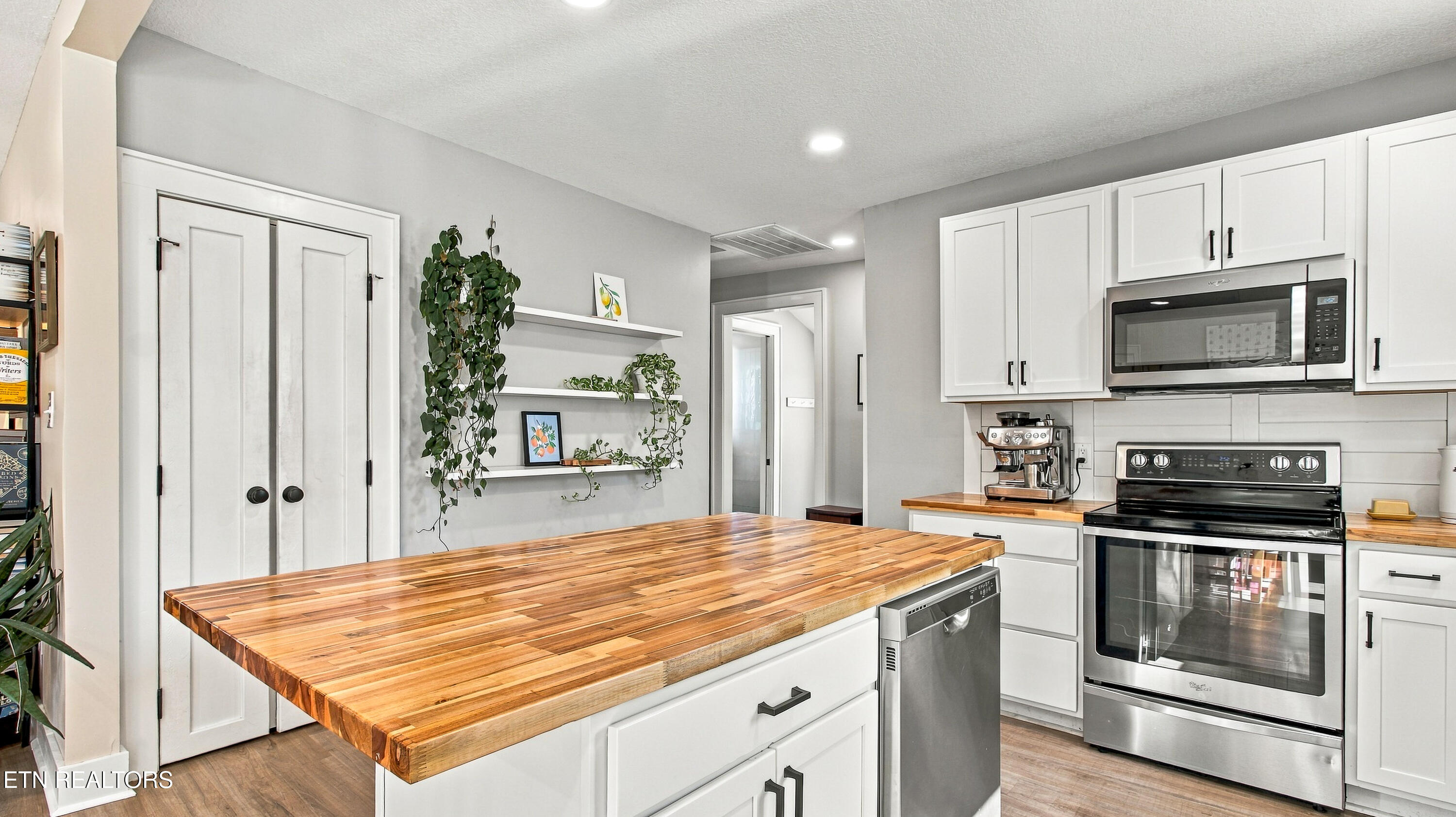 134 Hillcrest Drive Knoxville TN 37918