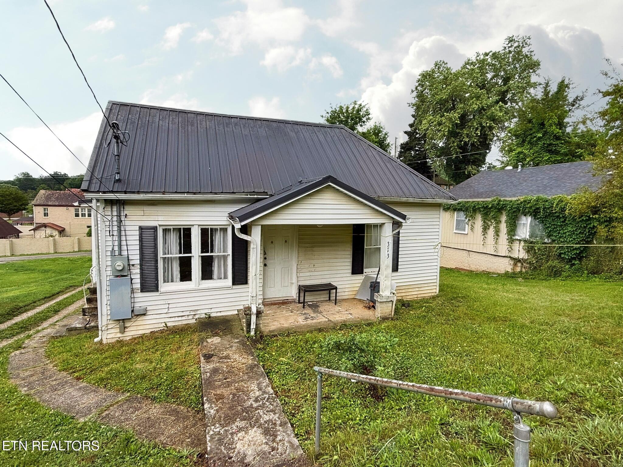 313 W Walden Street Lafollette TN 37766