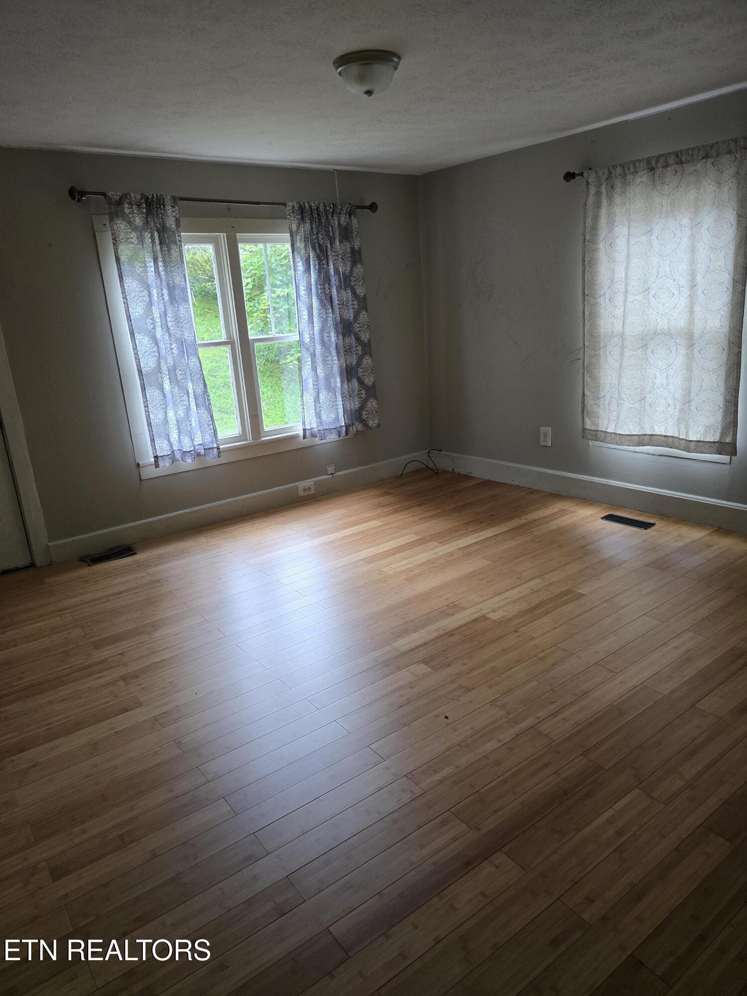 313 W Walden Street Lafollette TN 37766