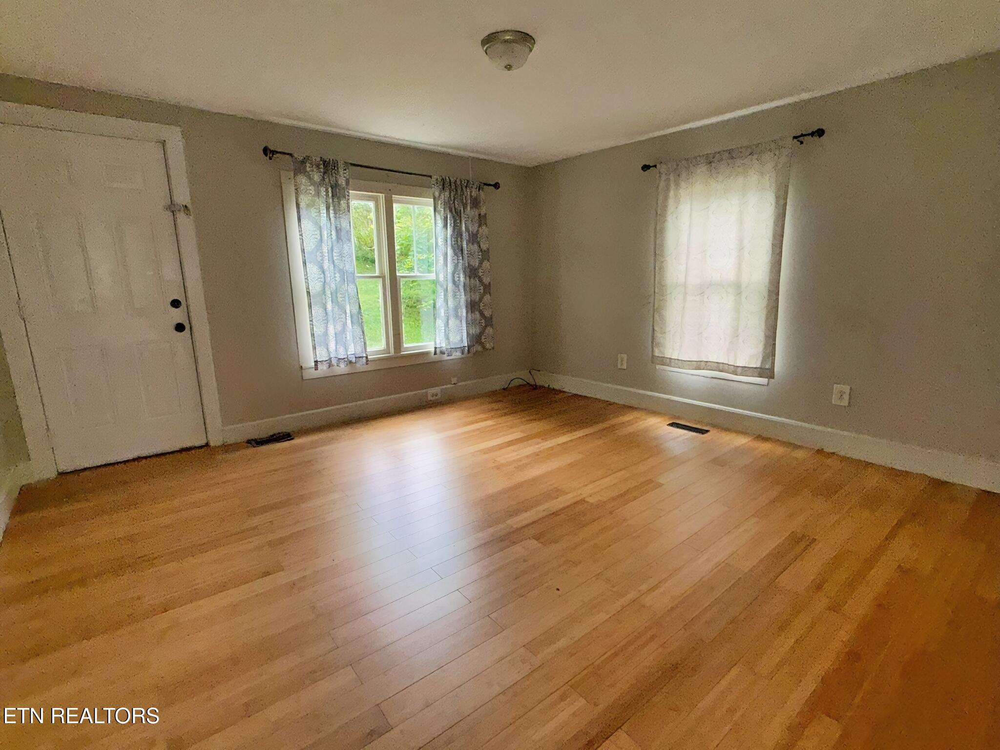 313 W Walden Street Lafollette TN 37766